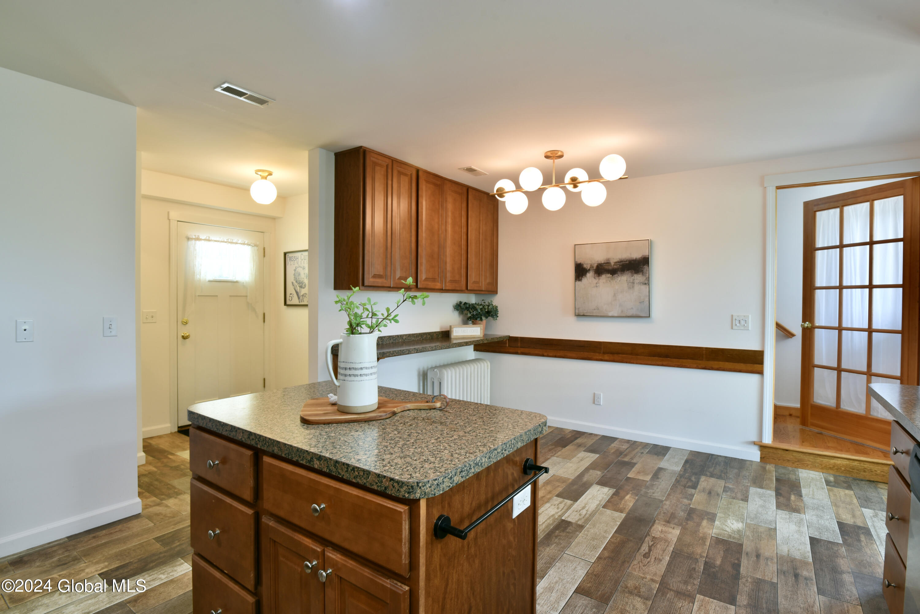 24 1st Street, Castleton-on-Hudson