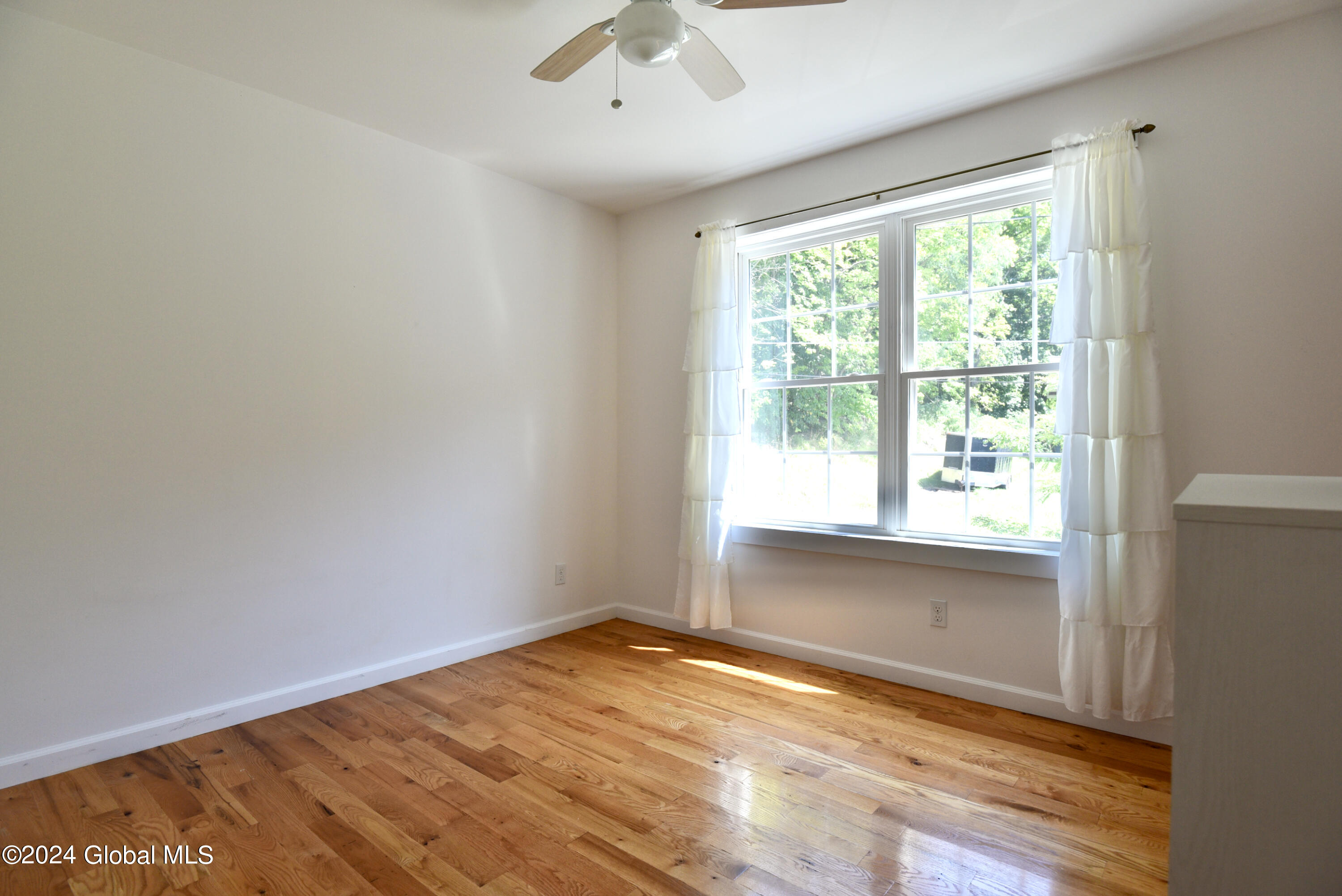 24 1st Street, Castleton-on-Hudson