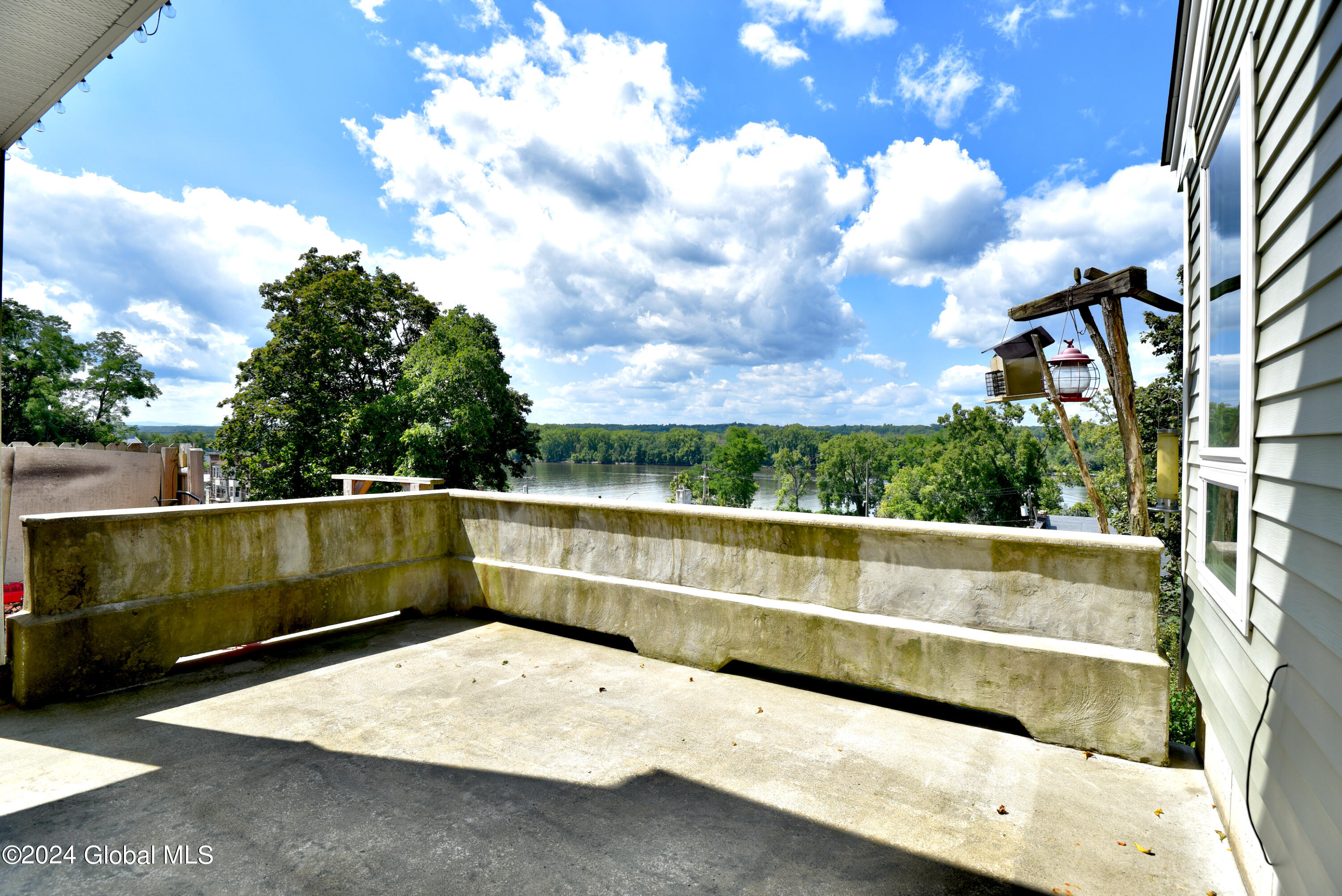 24 1st Street, Castleton-on-Hudson
