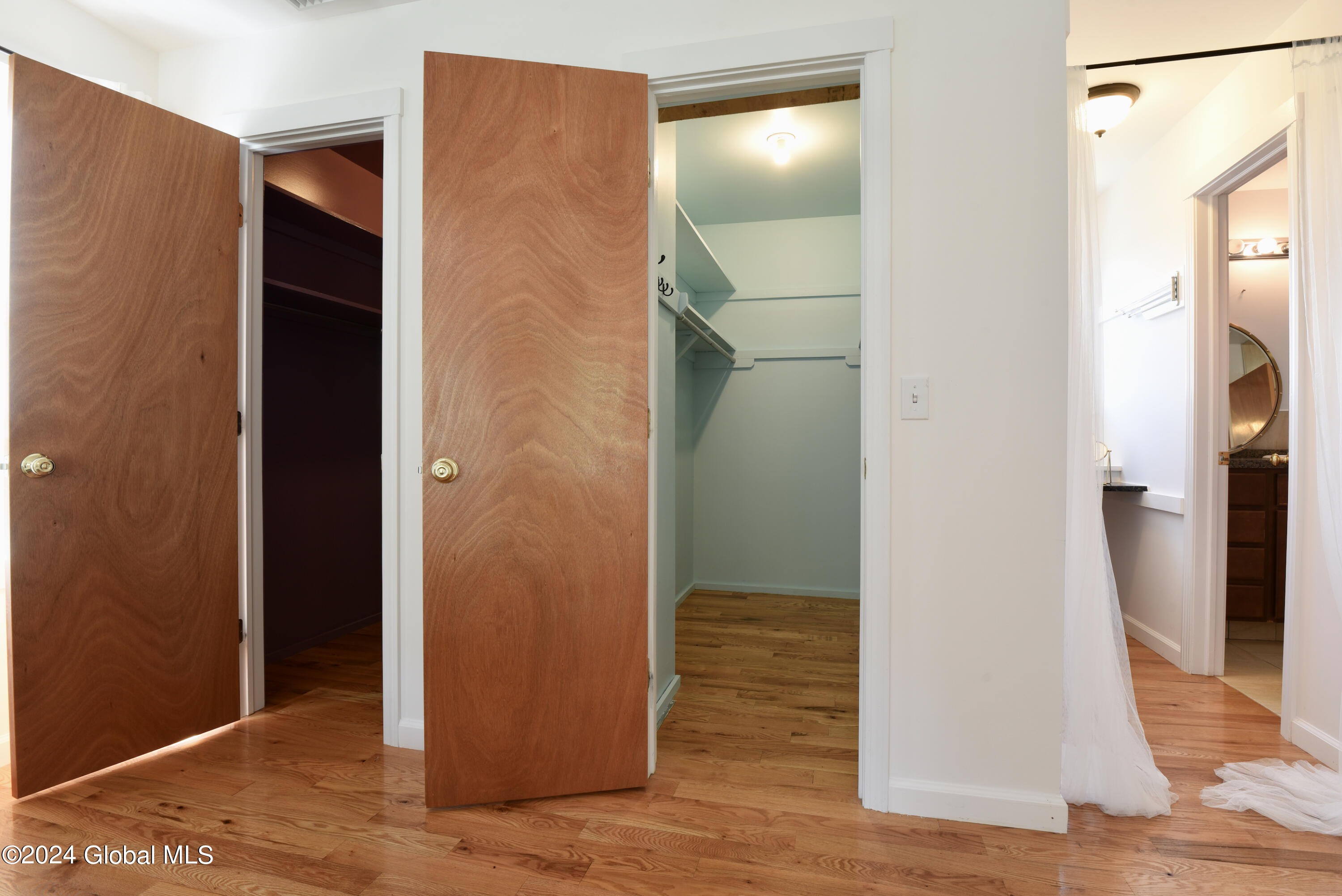 24 1st Street, Castleton-on-Hudson