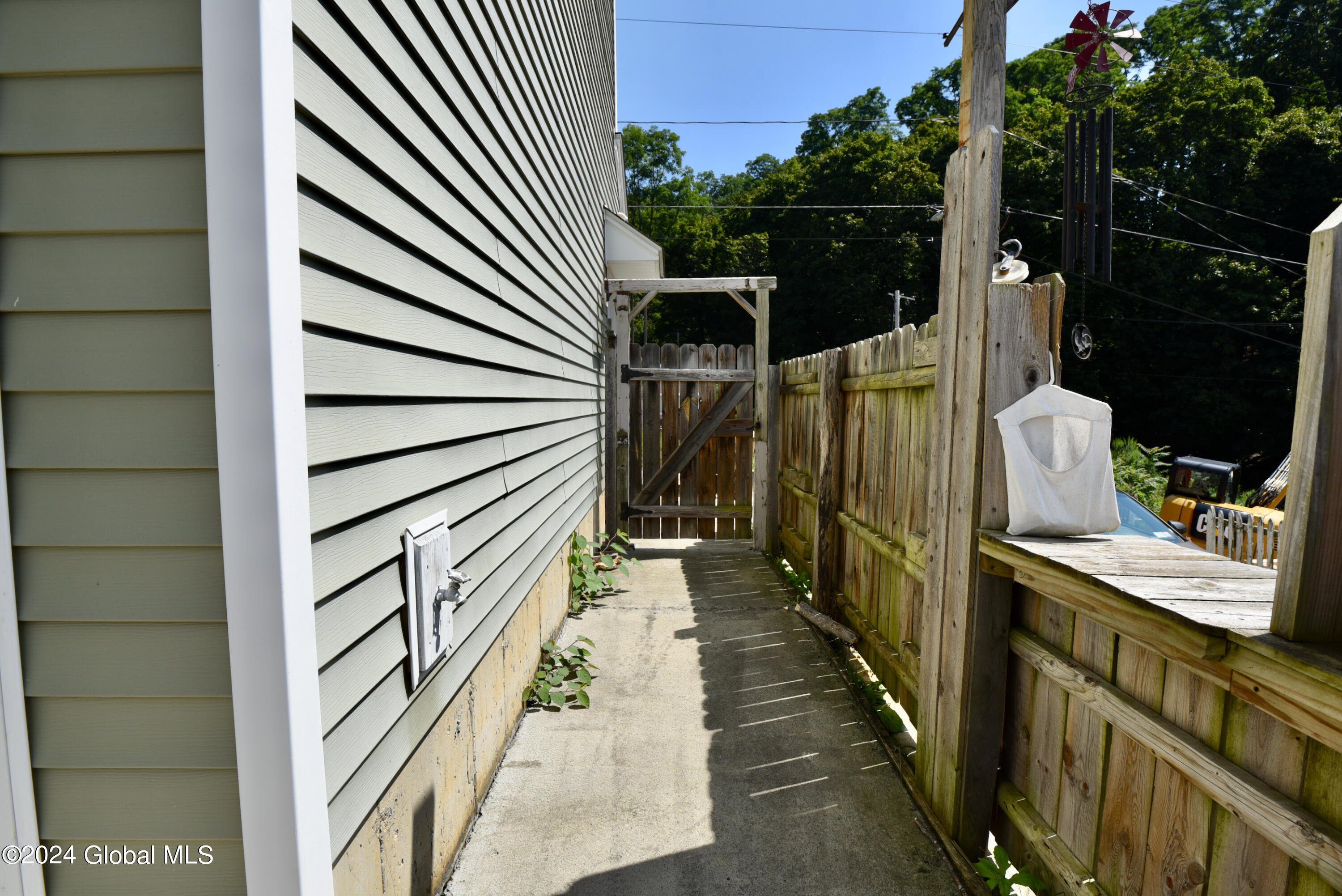 24 1st Street, Castleton-on-Hudson