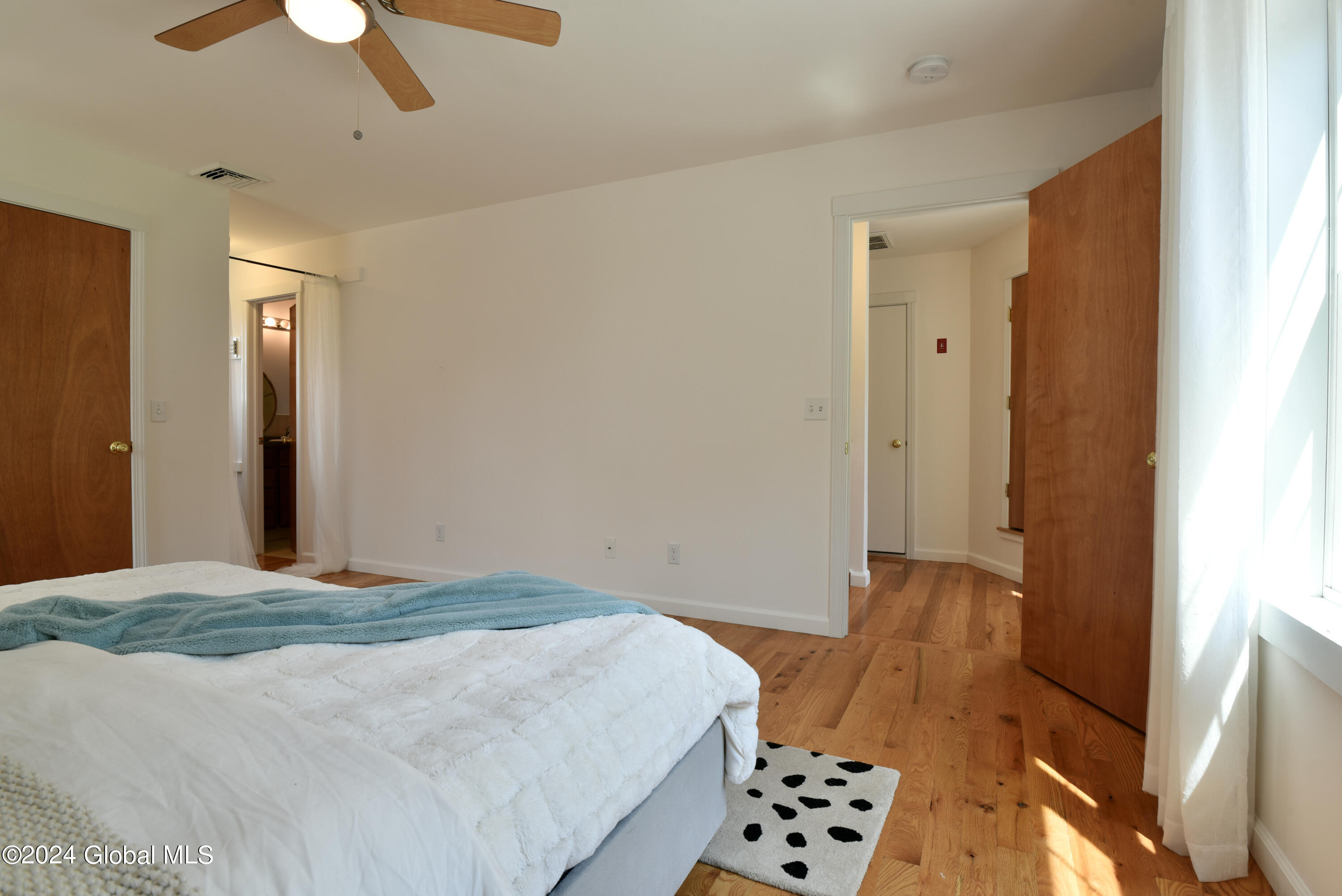 24 1st Street, Castleton-on-Hudson