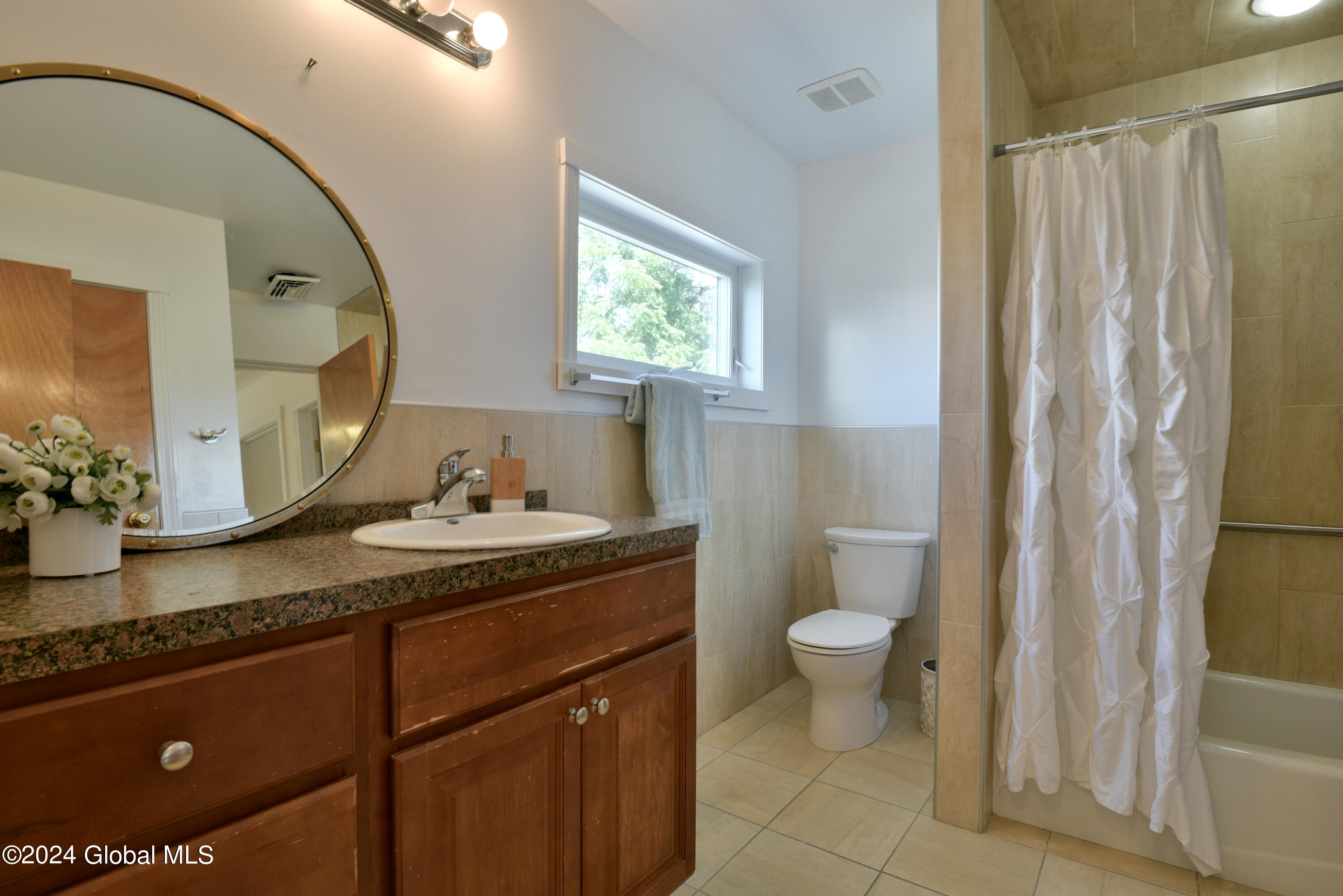 24 1st Street, Castleton-on-Hudson