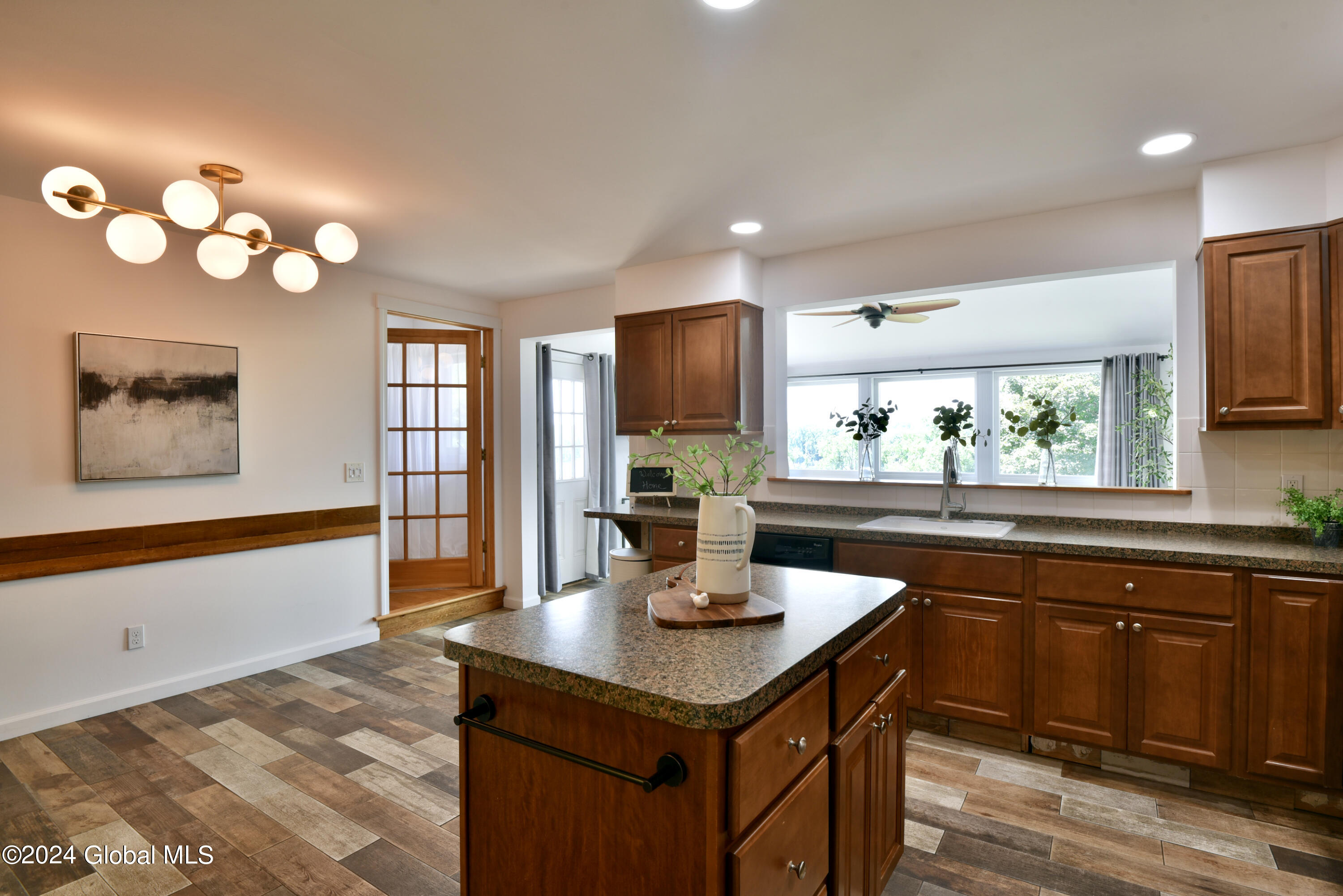 24 1st Street, Castleton-on-Hudson