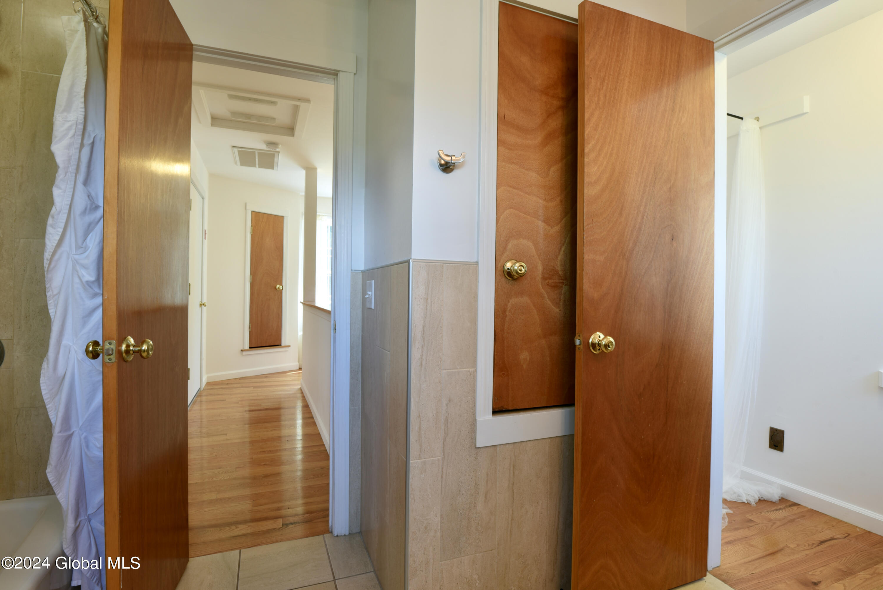 24 1st Street, Castleton-on-Hudson