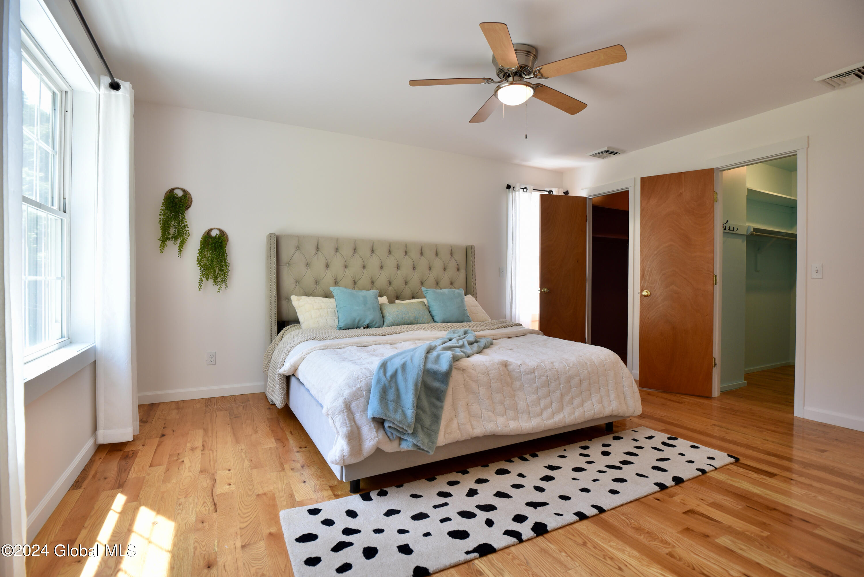 24 1st Street, Castleton-on-Hudson