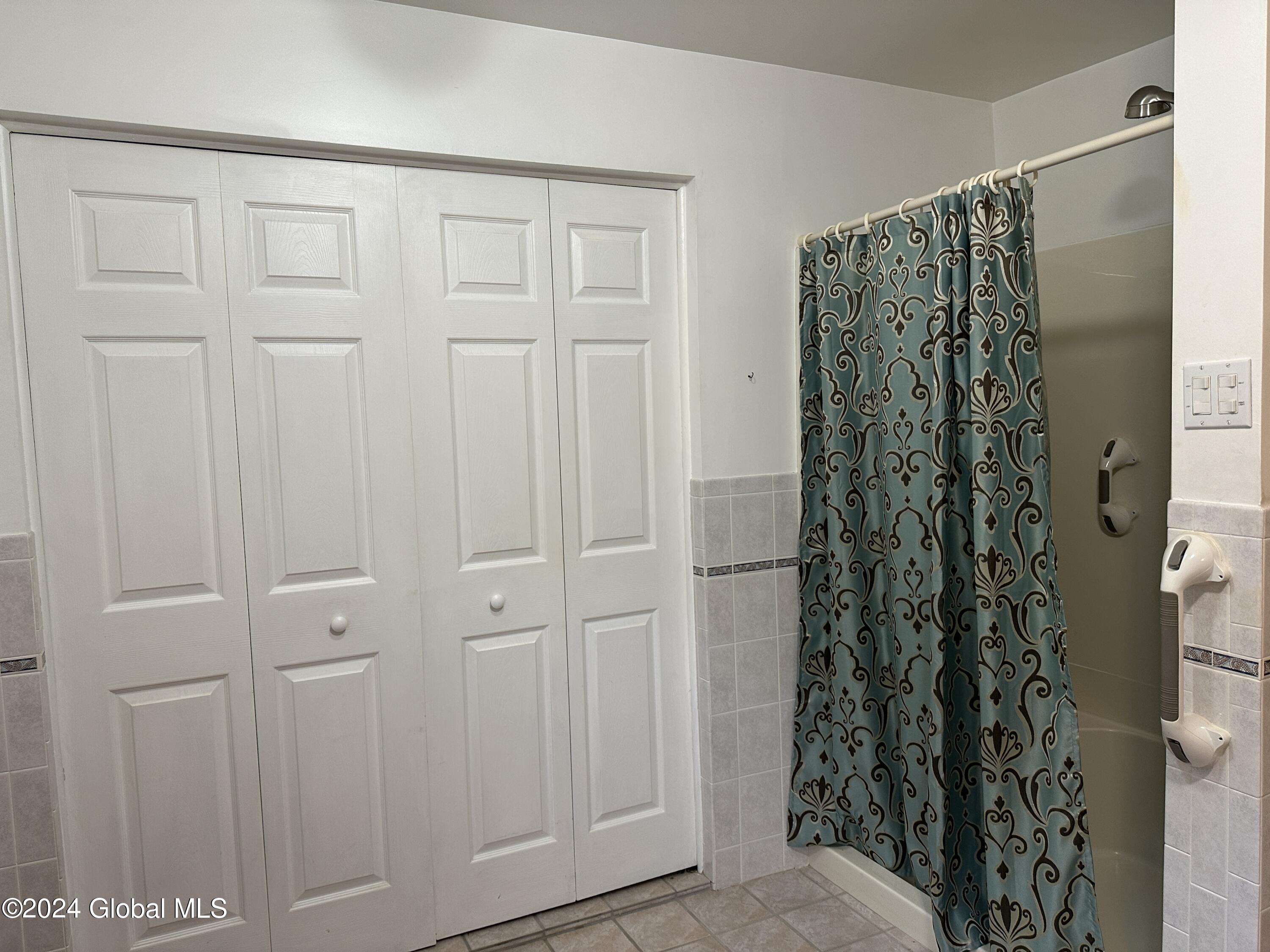 1537 Van Antwerp Road, Rear Unit