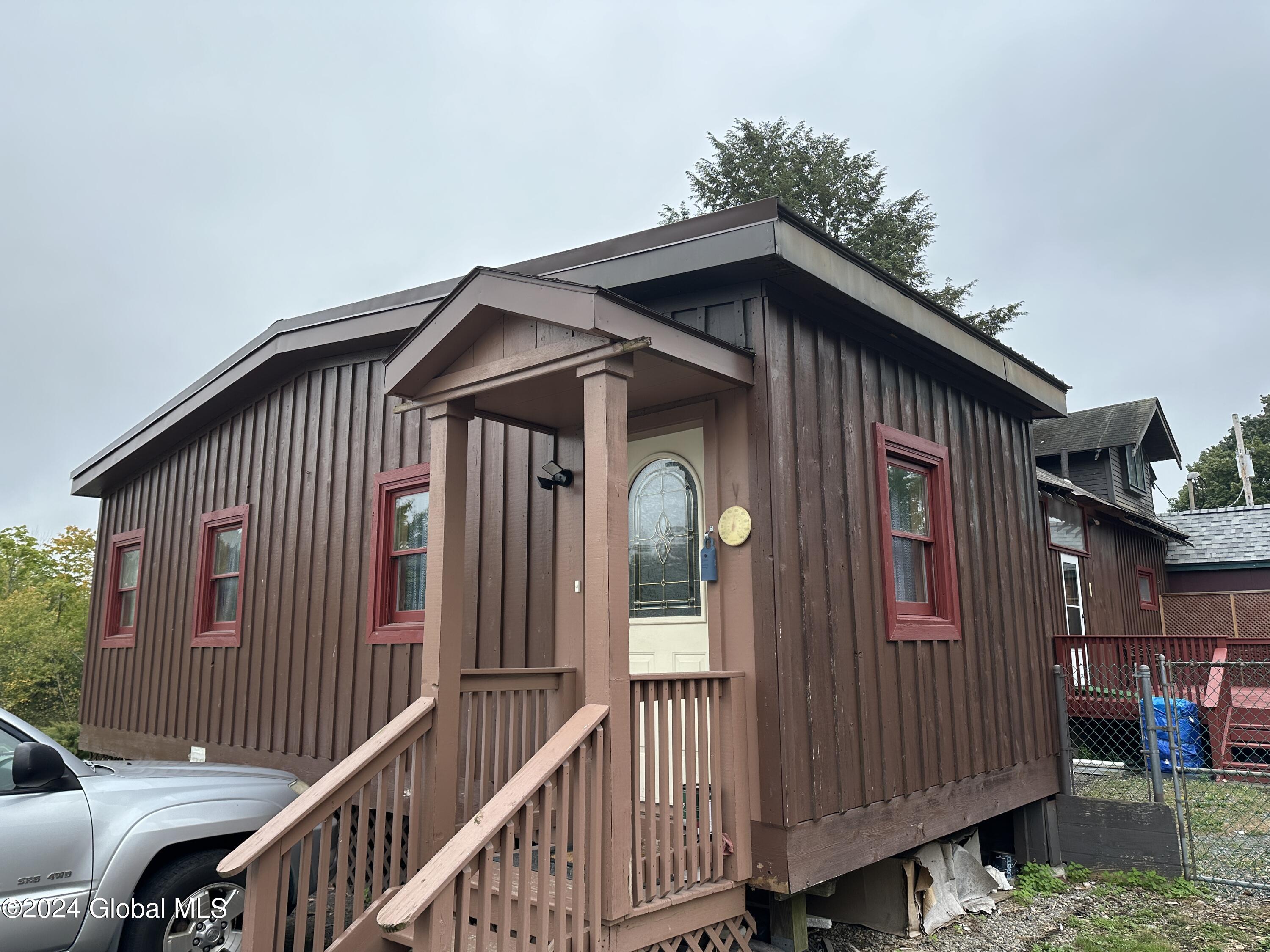 1537 Van Antwerp Road, Rear Unit