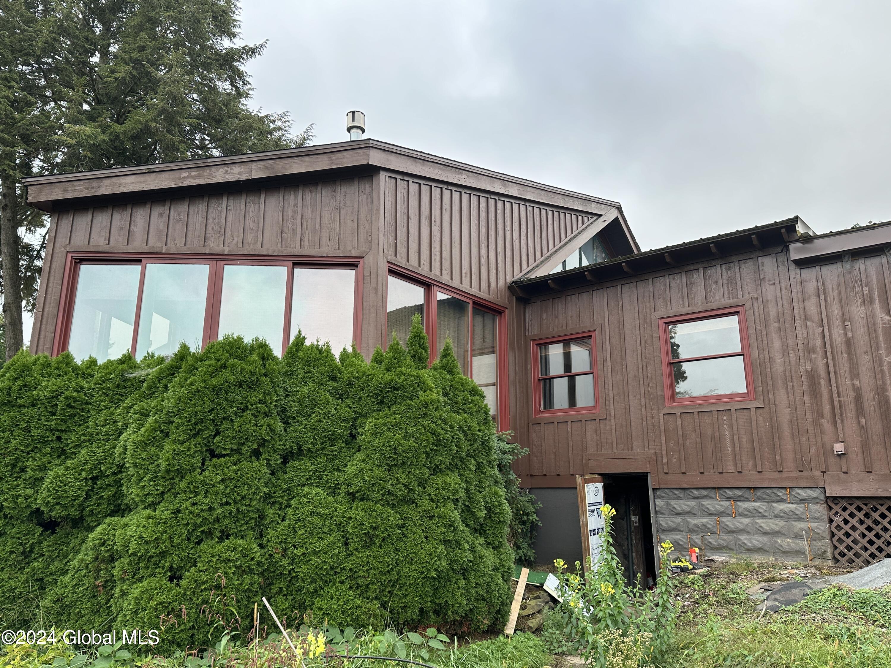 1537 Van Antwerp Road, Rear Unit