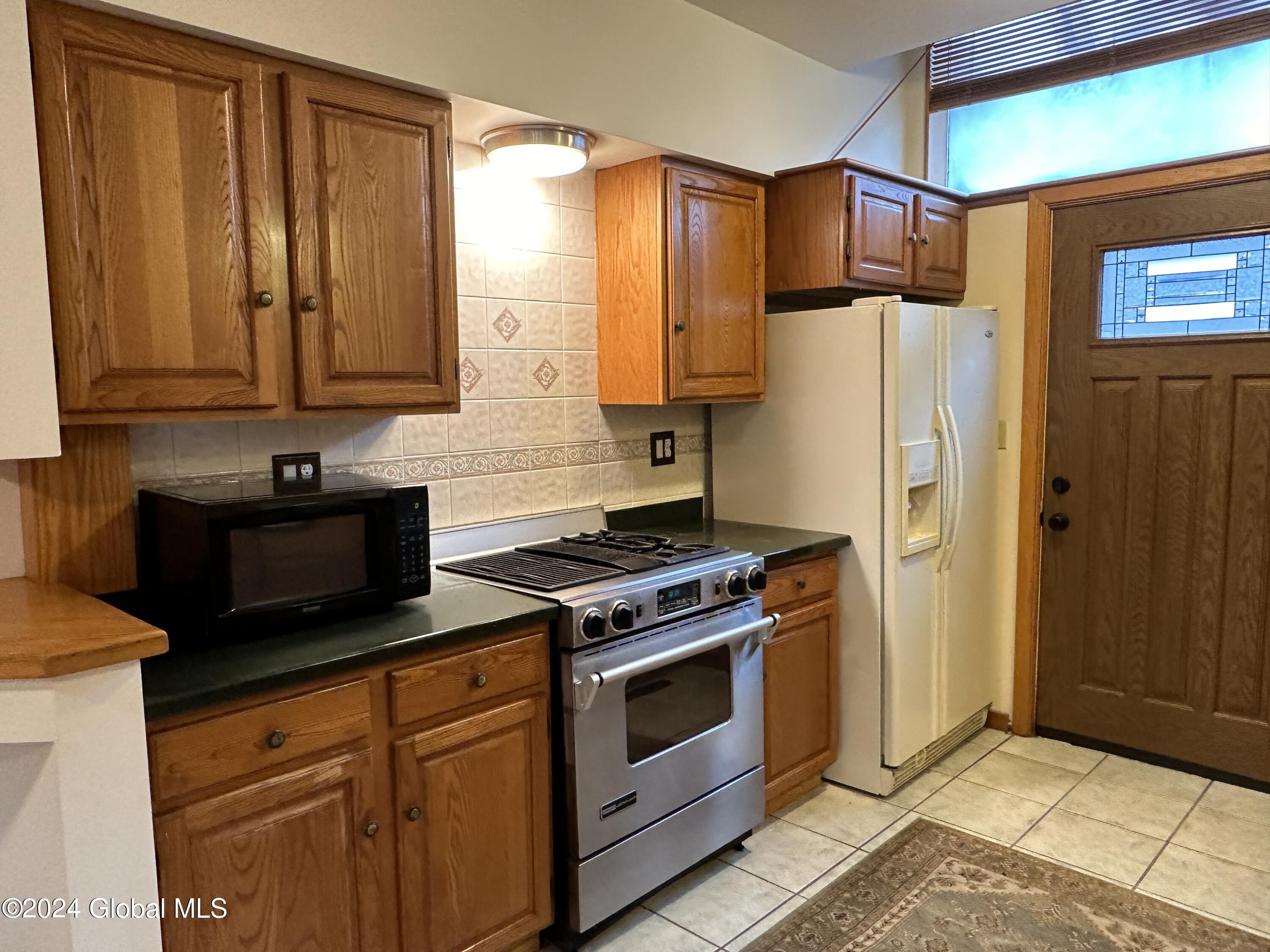 1537 Van Antwerp Road, Rear Unit