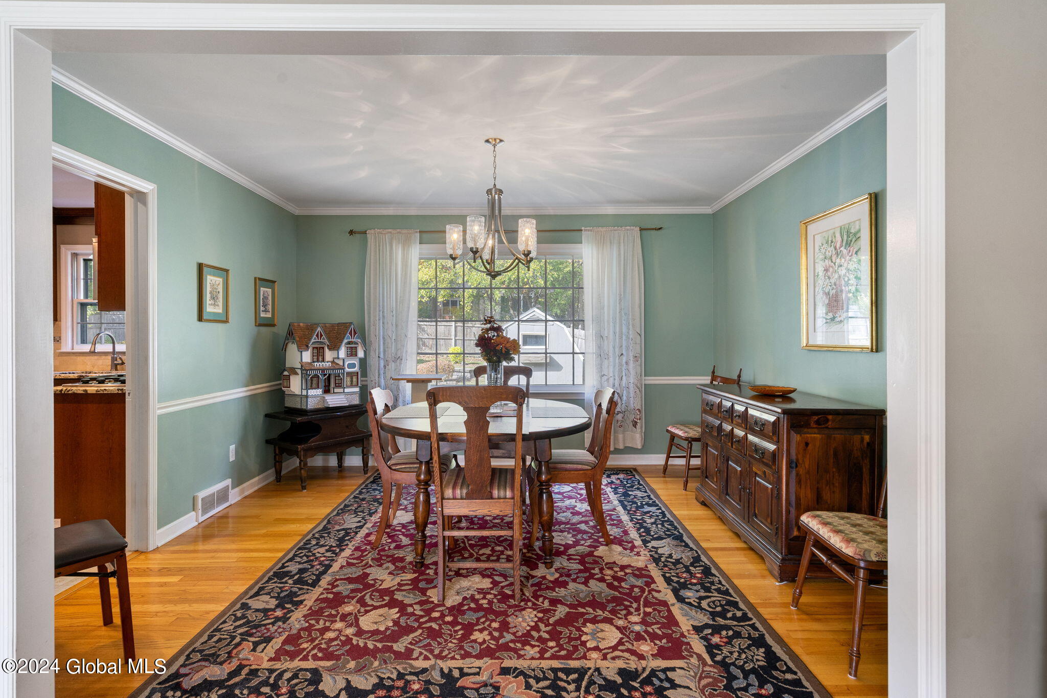 1349 Rosehill Boulevard