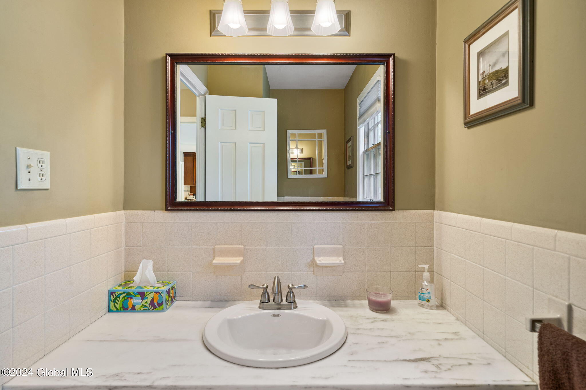 1349 Rosehill Boulevard