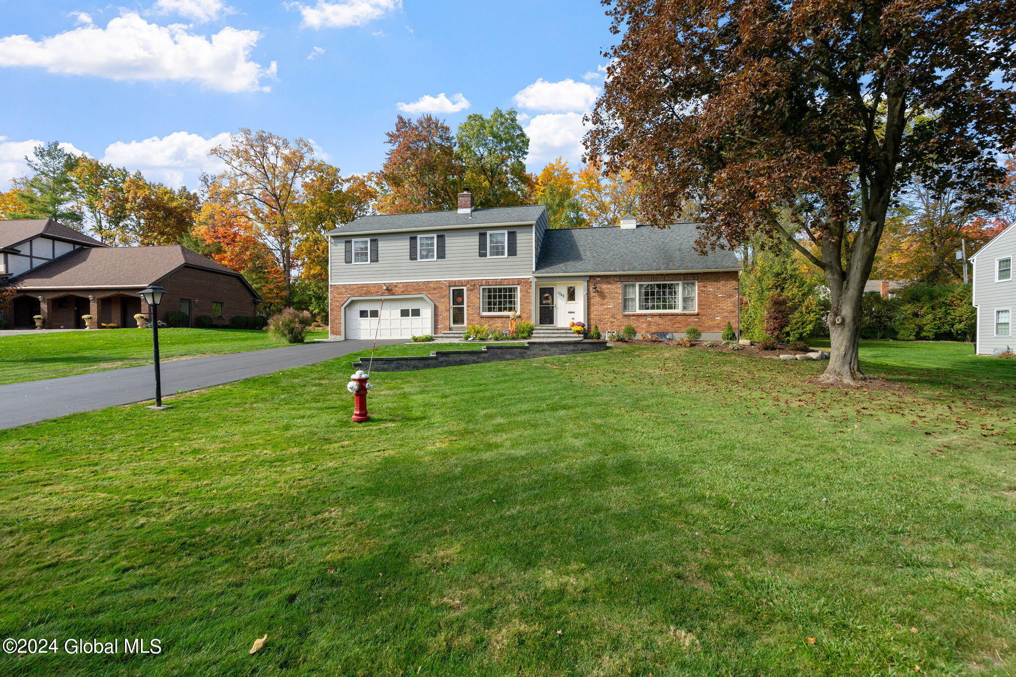 1349 Rosehill Boulevard