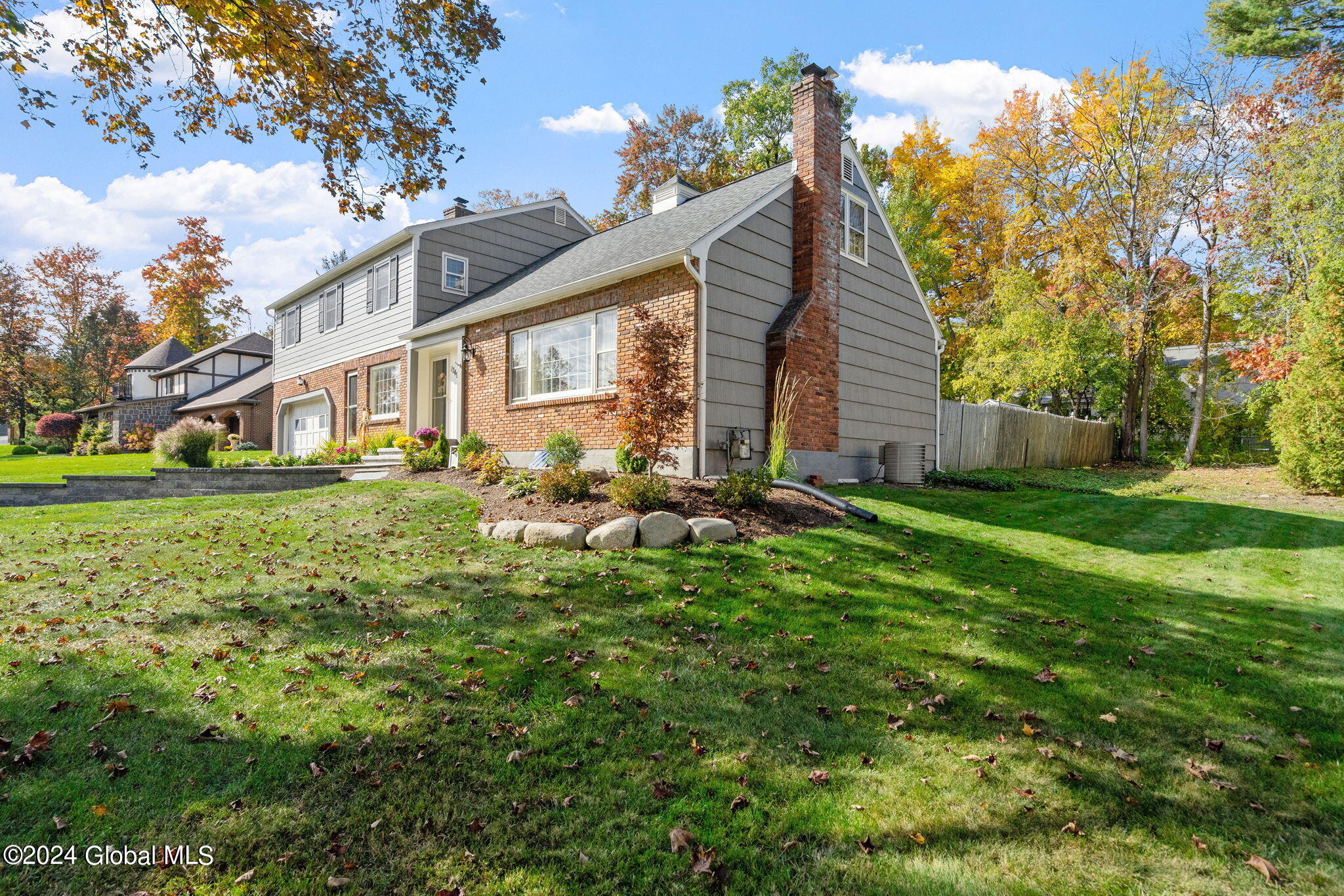 1349 Rosehill Boulevard