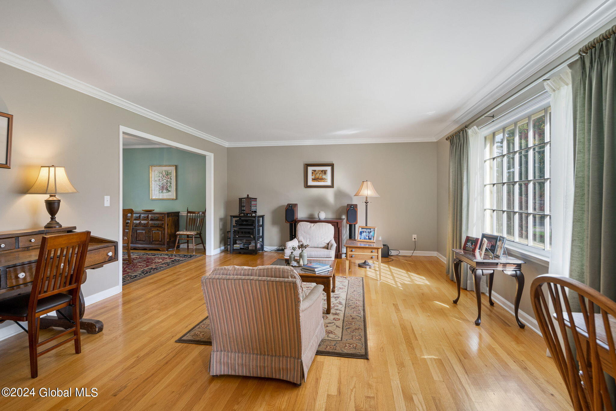 1349 Rosehill Boulevard