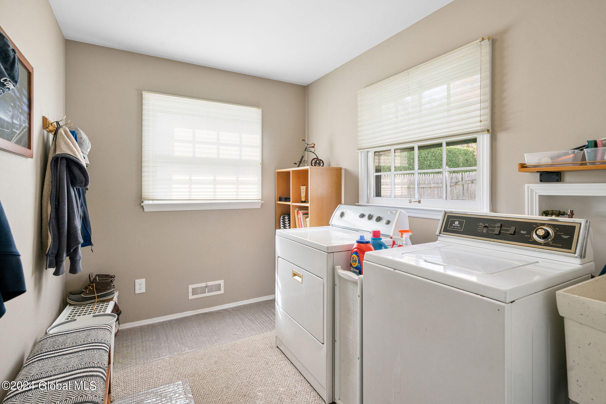 1349 Rosehill Boulevard