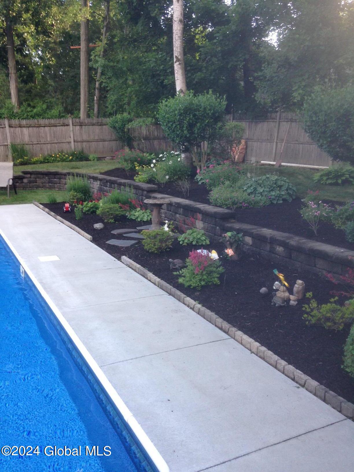 1349 Rosehill Boulevard