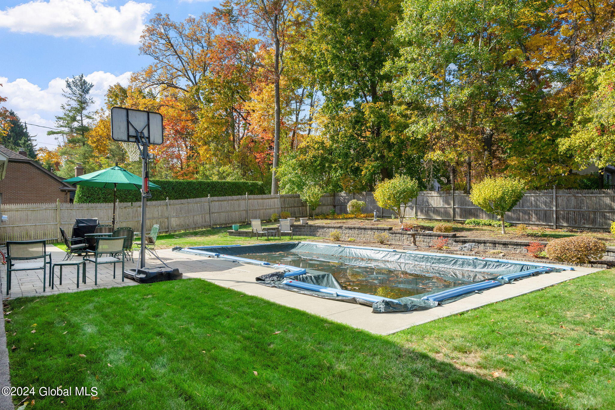 1349 Rosehill Boulevard