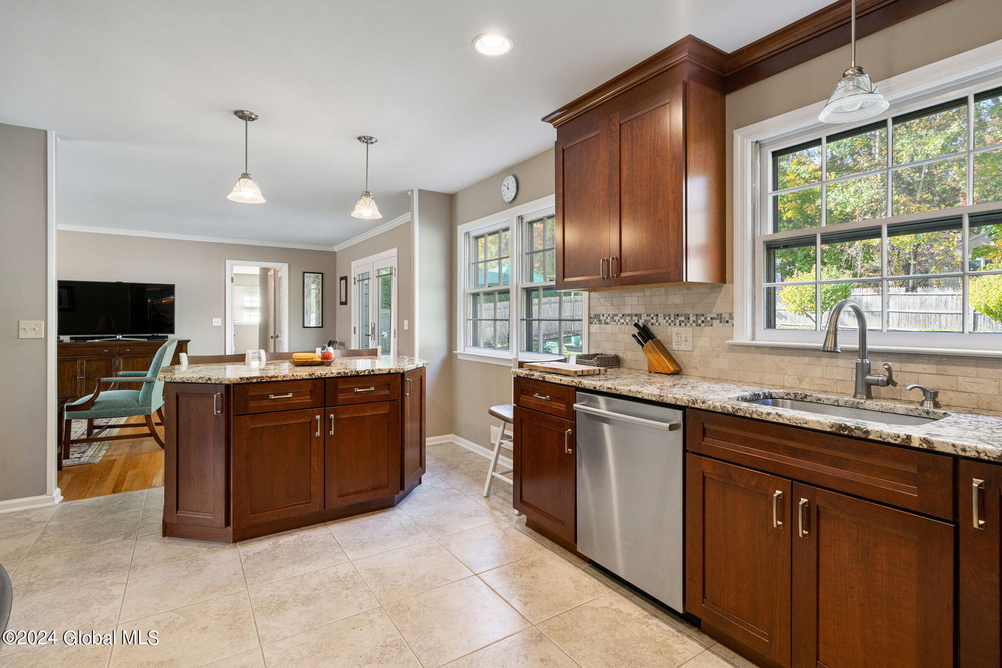 1349 Rosehill Boulevard