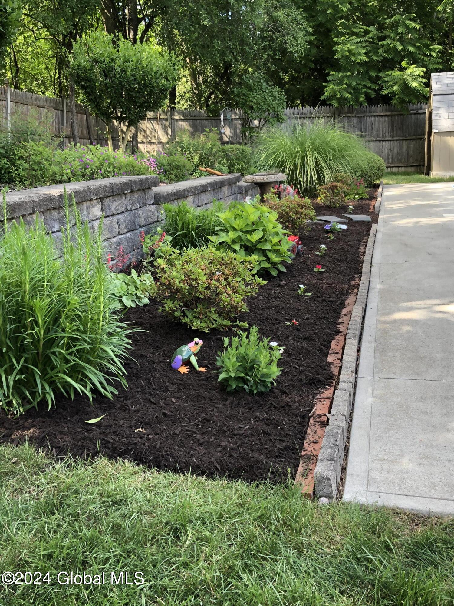 1349 Rosehill Boulevard