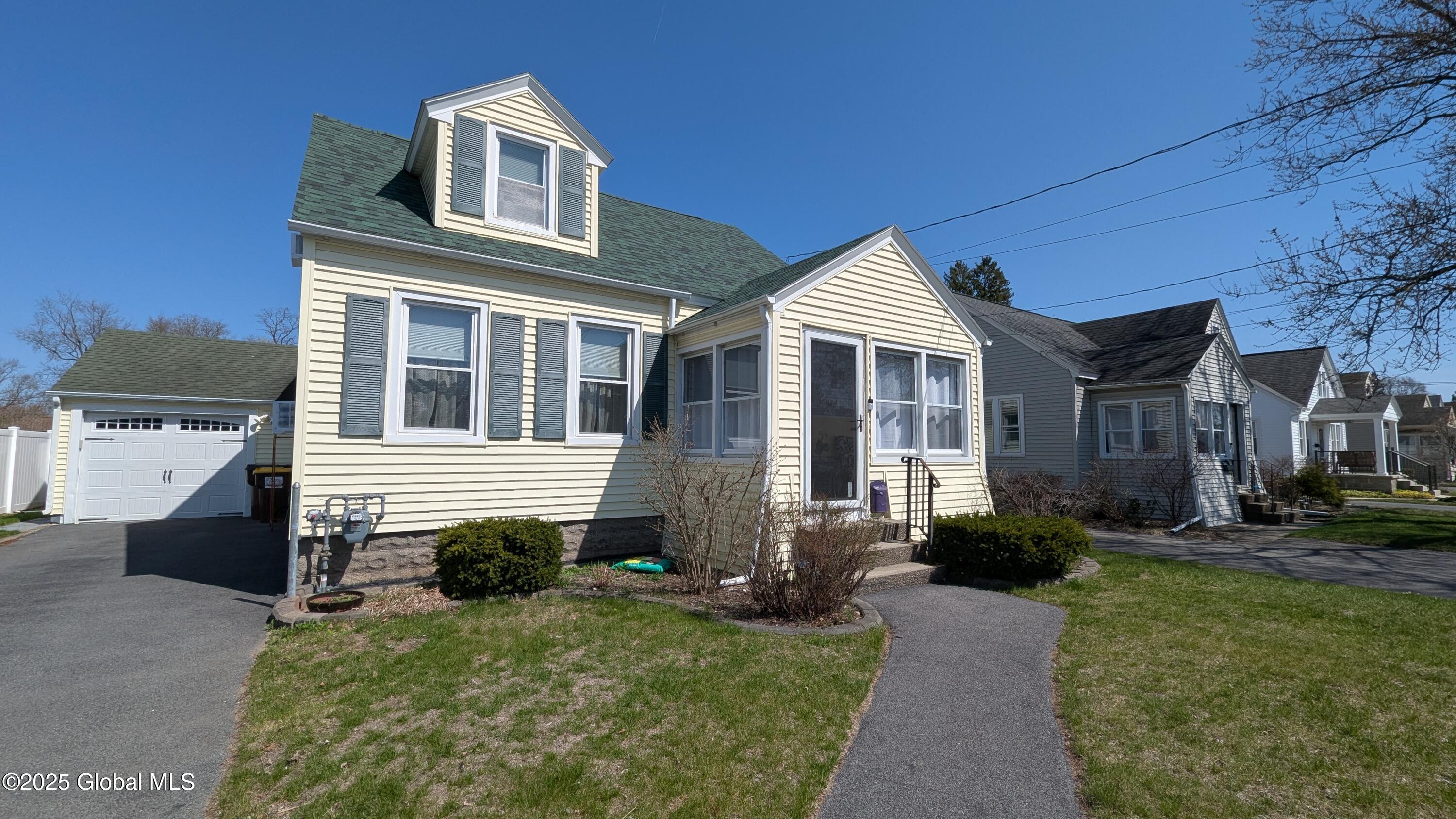 1854 Ferguson Street