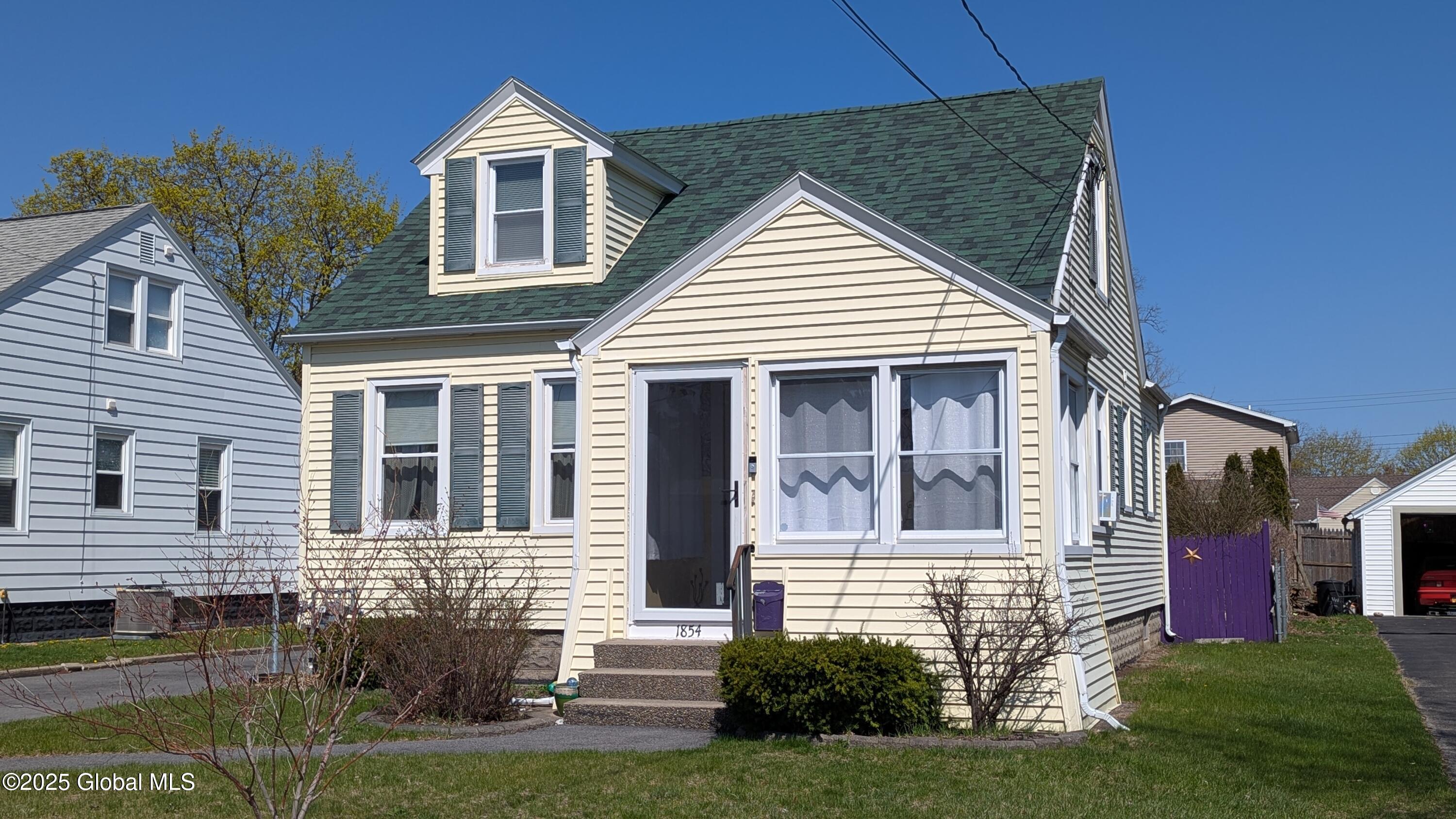 1854 Ferguson Street