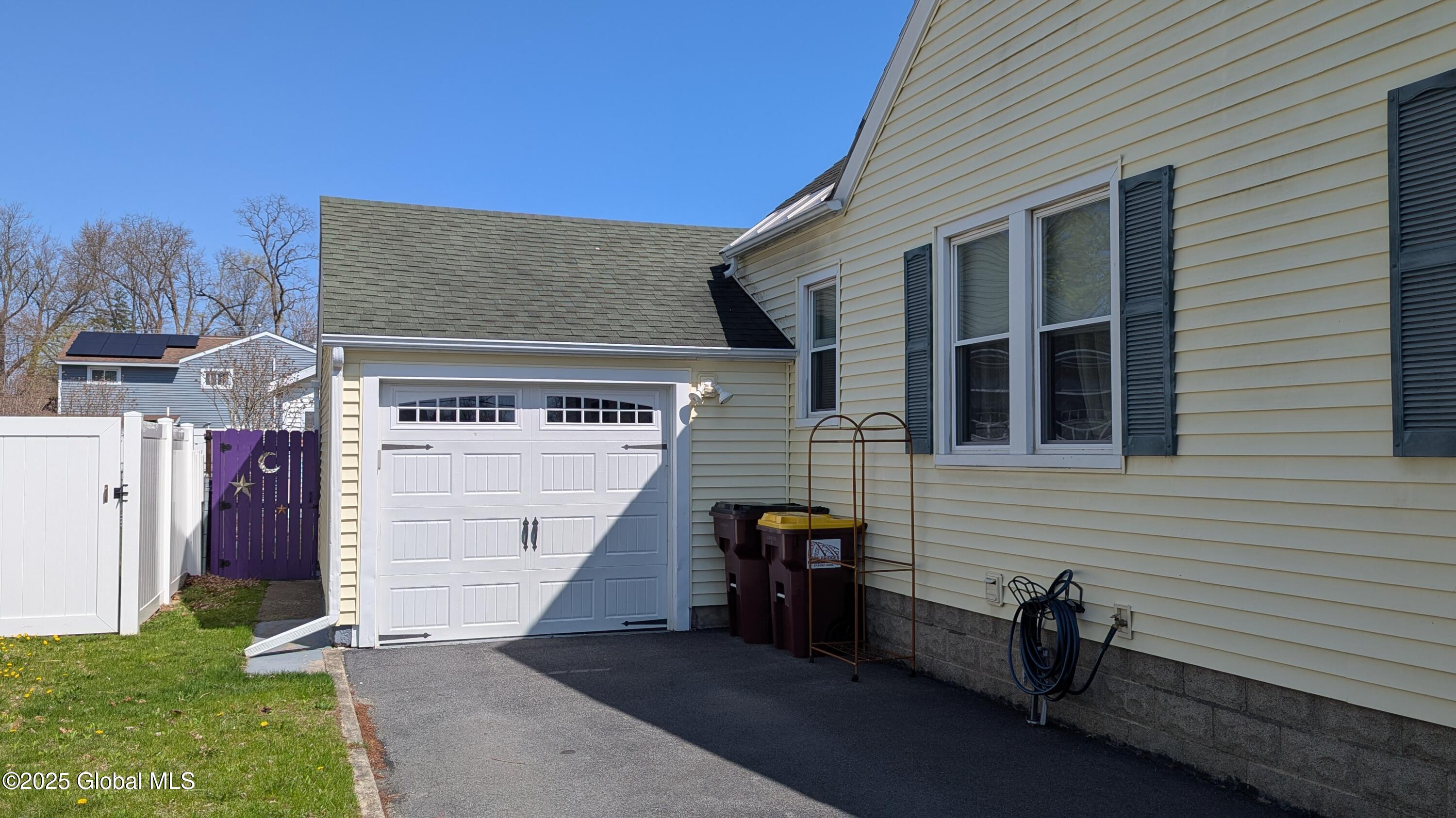 1854 Ferguson Street