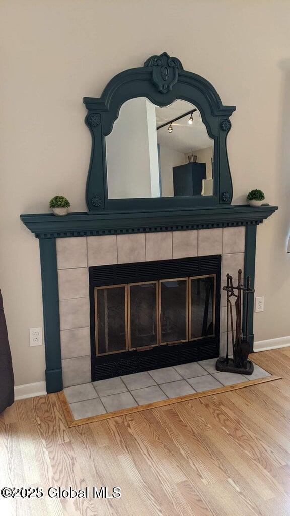 1006 Greenwich Drive, 6