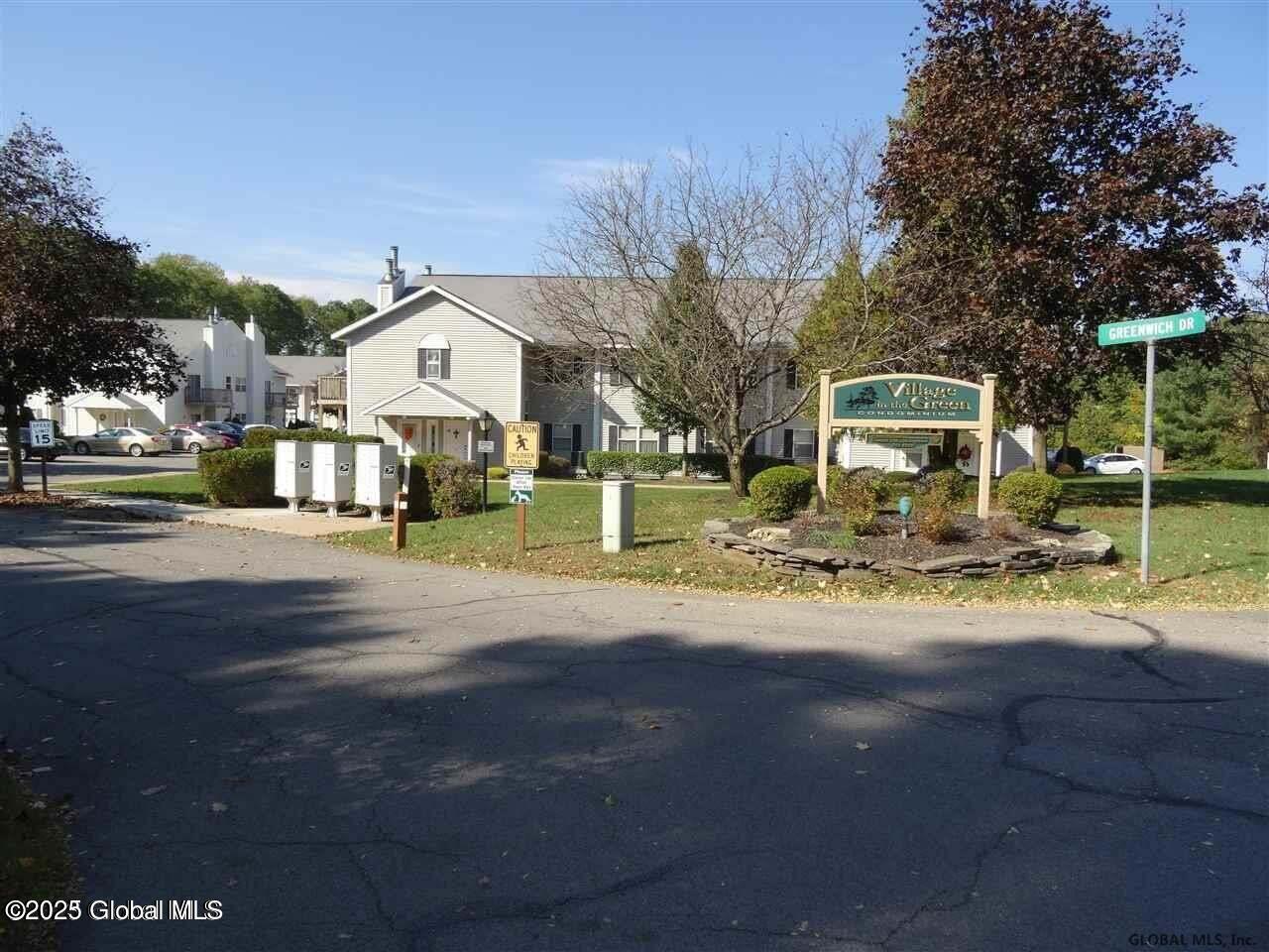 1006 Greenwich Drive, 6