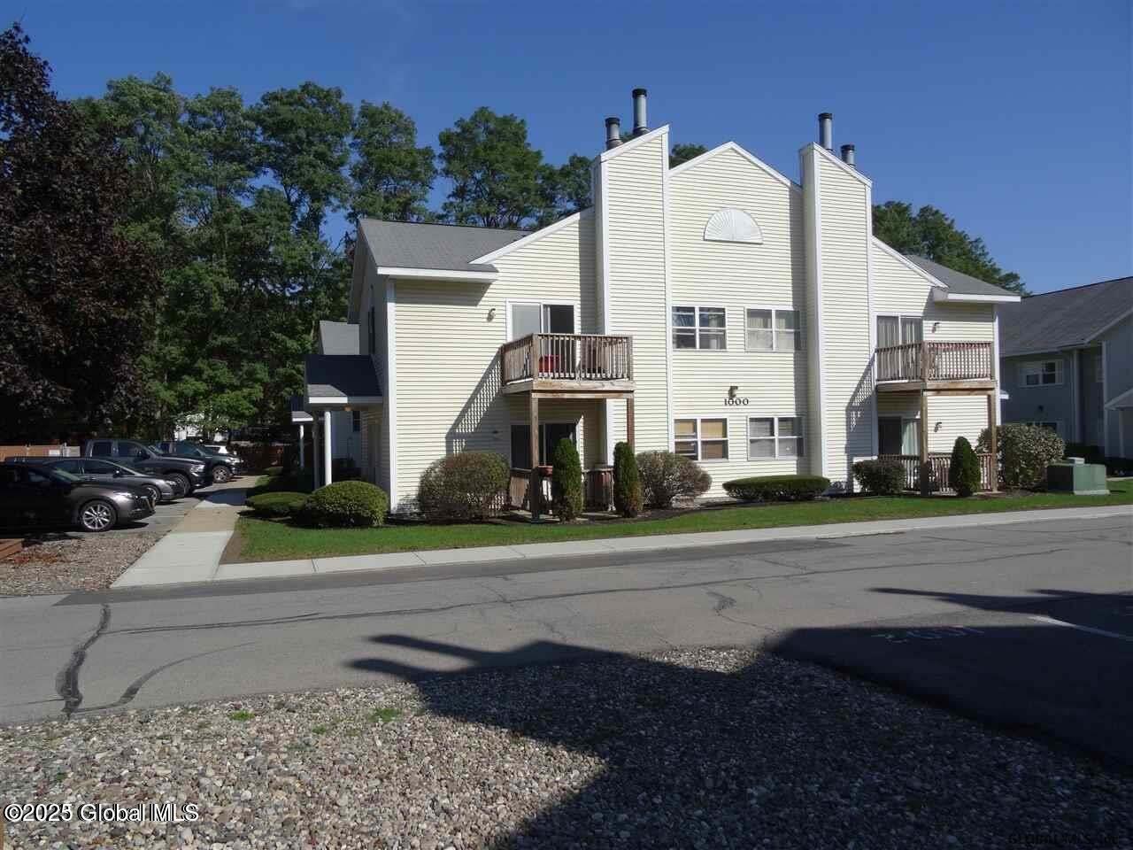 1006 Greenwich Drive, 6