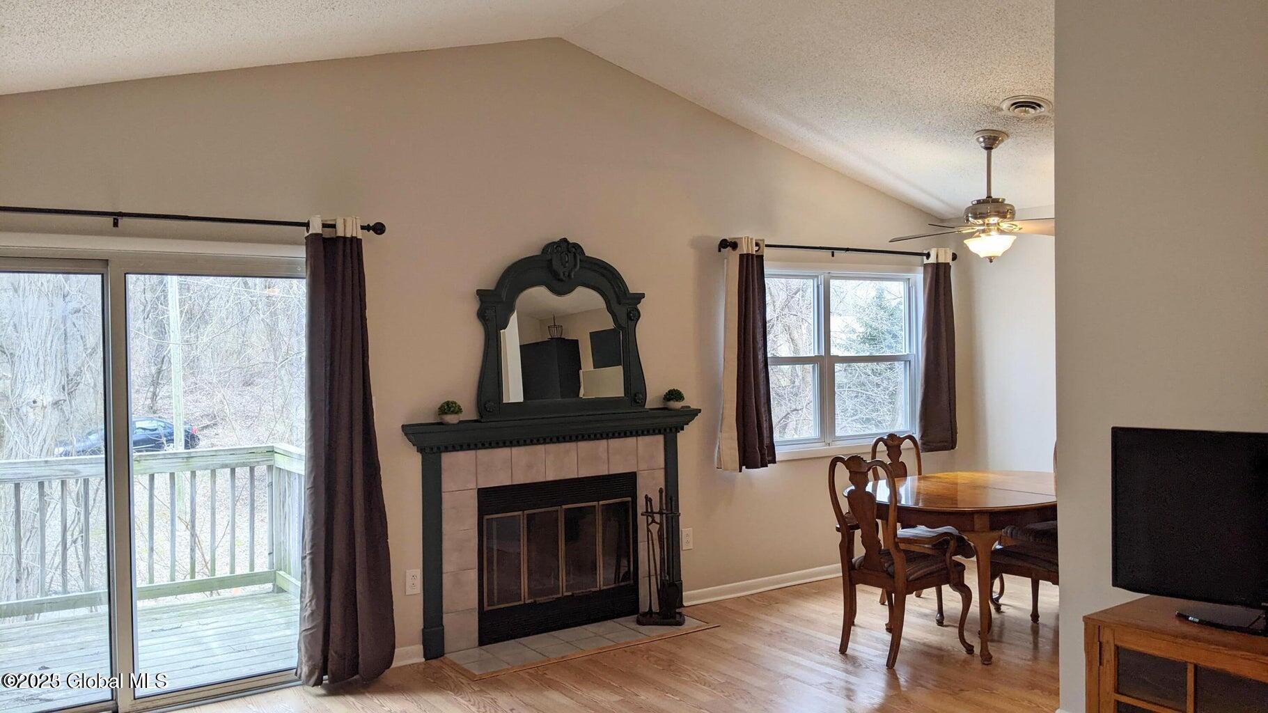 1006 Greenwich Drive, 6