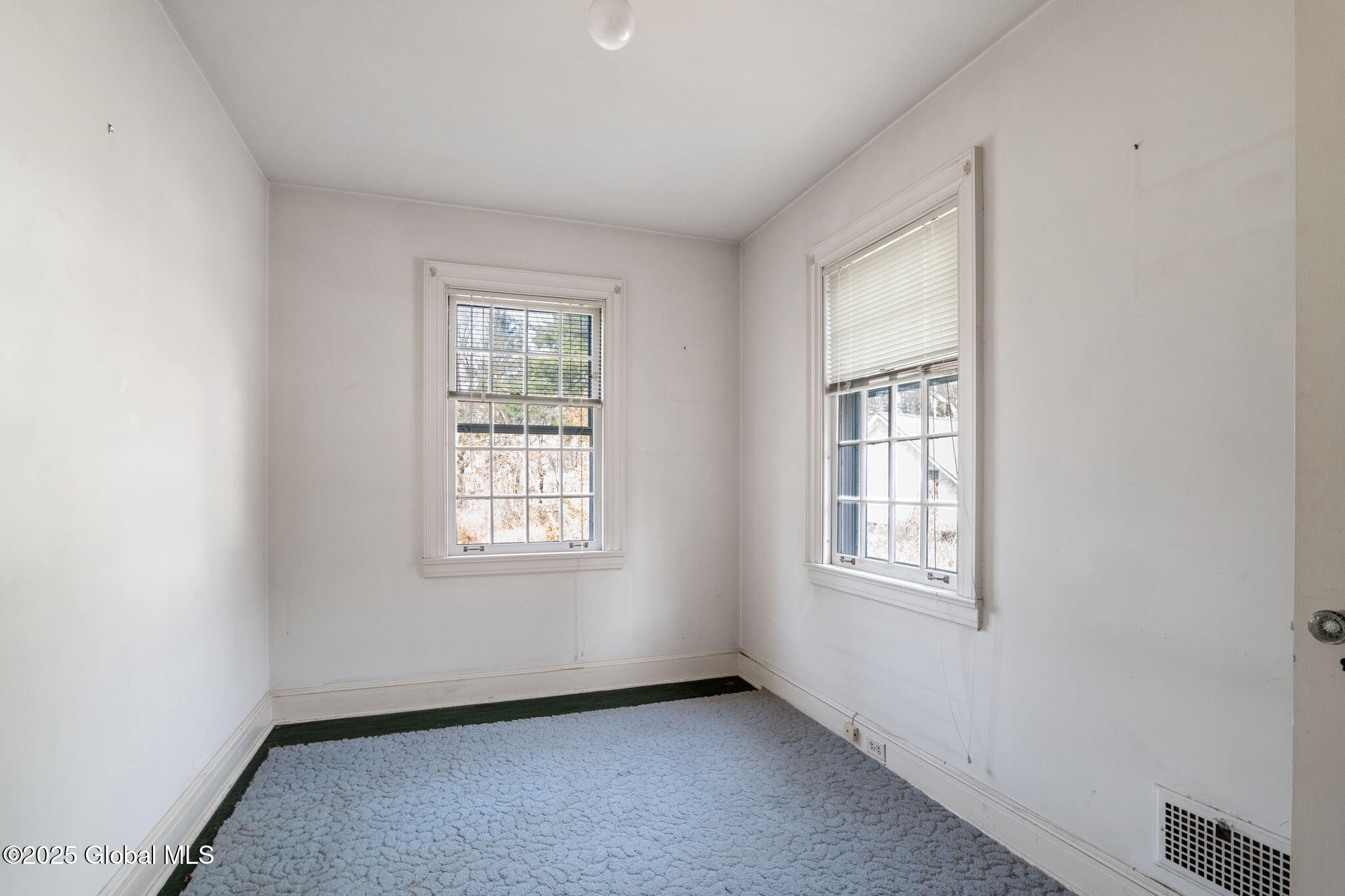 2125 Rosendale Road