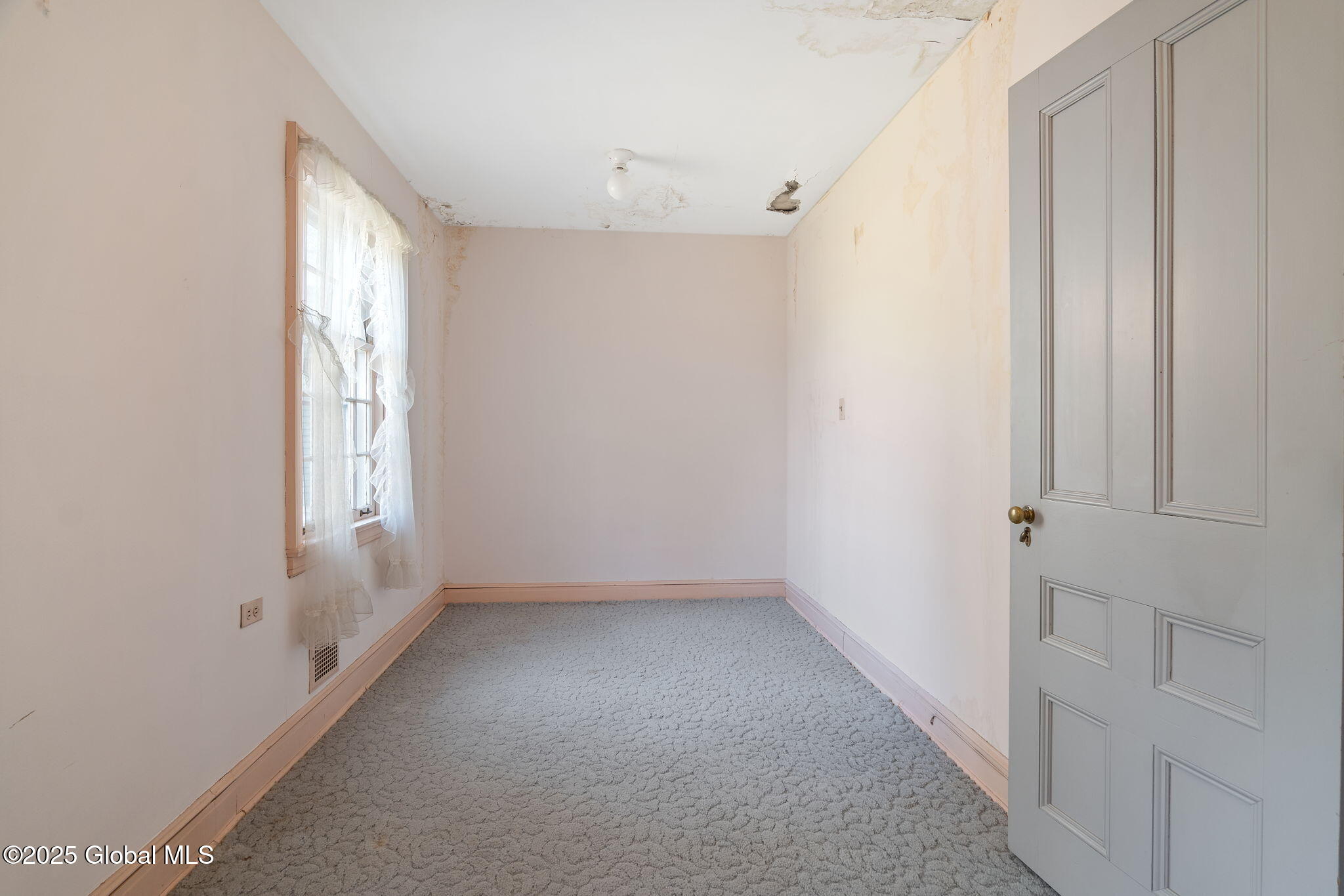 2125 Rosendale Road