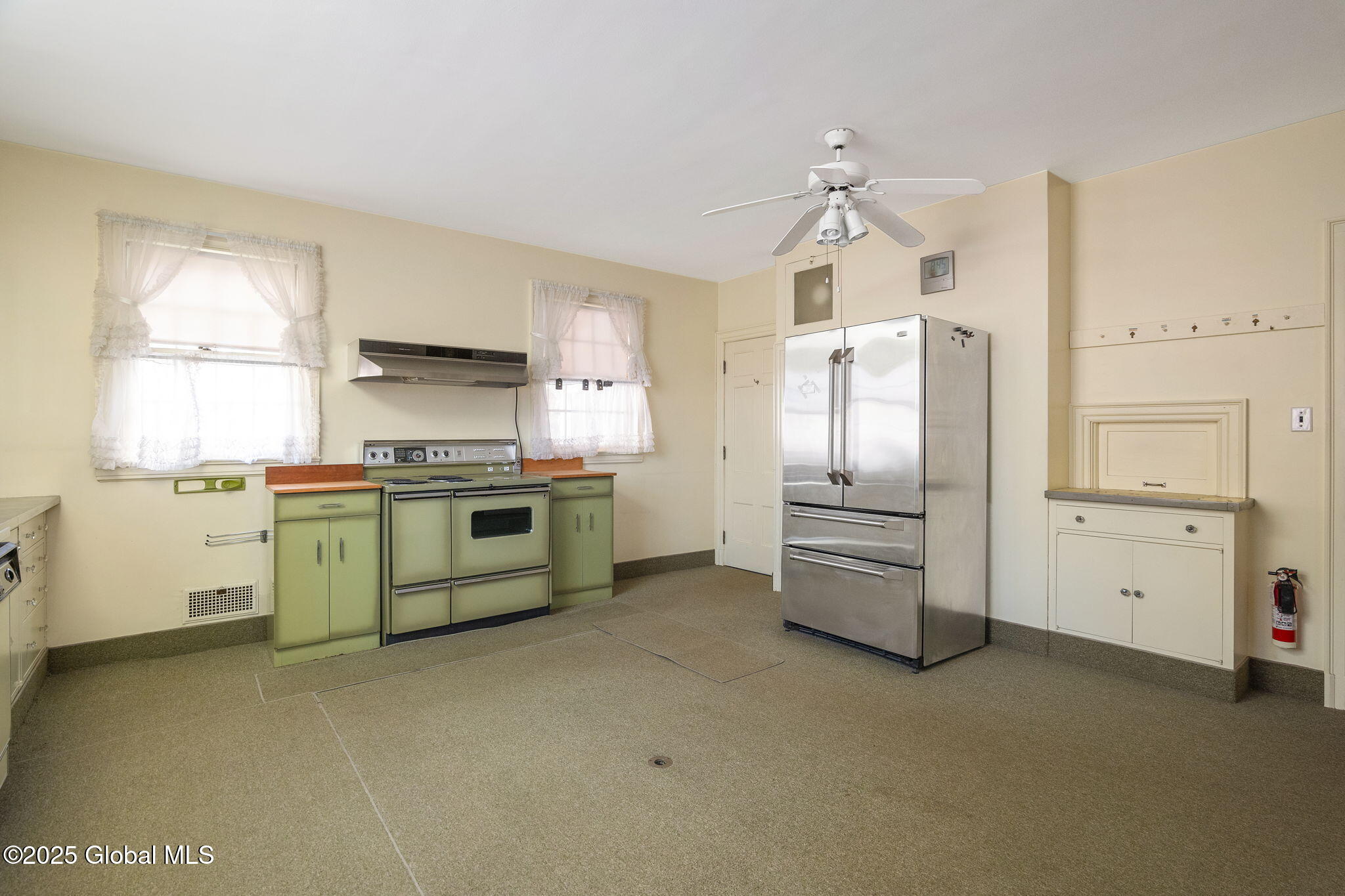 2125 Rosendale Road