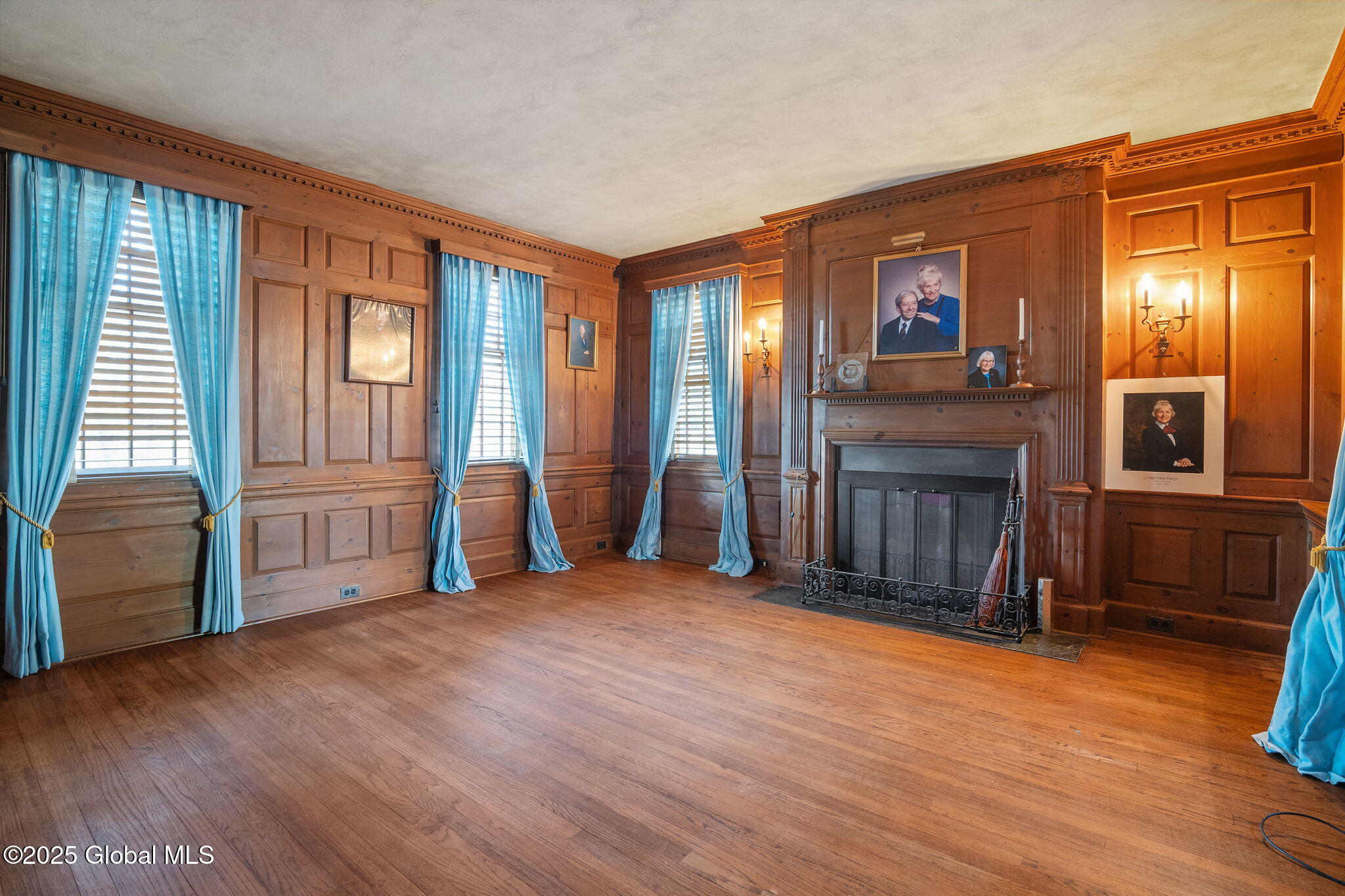 2125 Rosendale Road