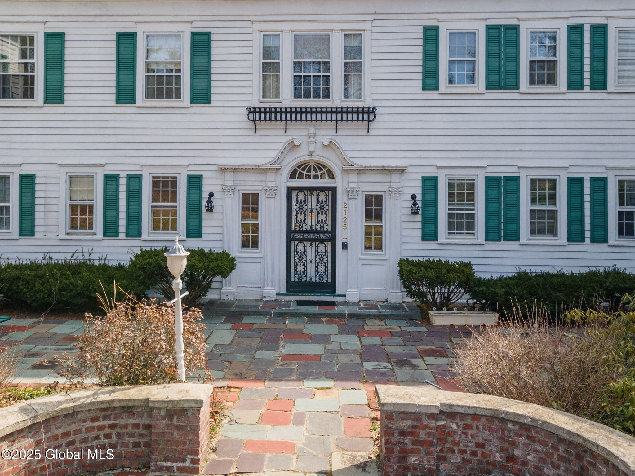 2125 Rosendale Road