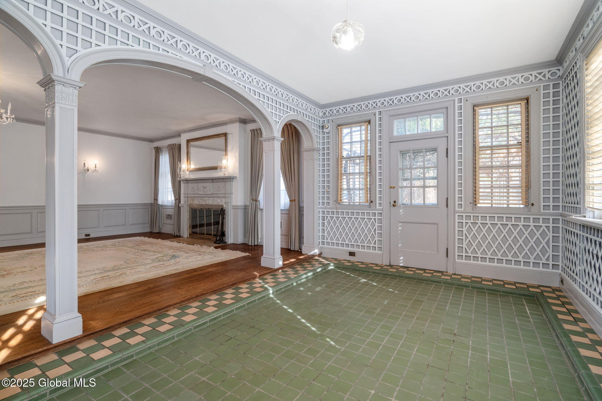 2125 Rosendale Road