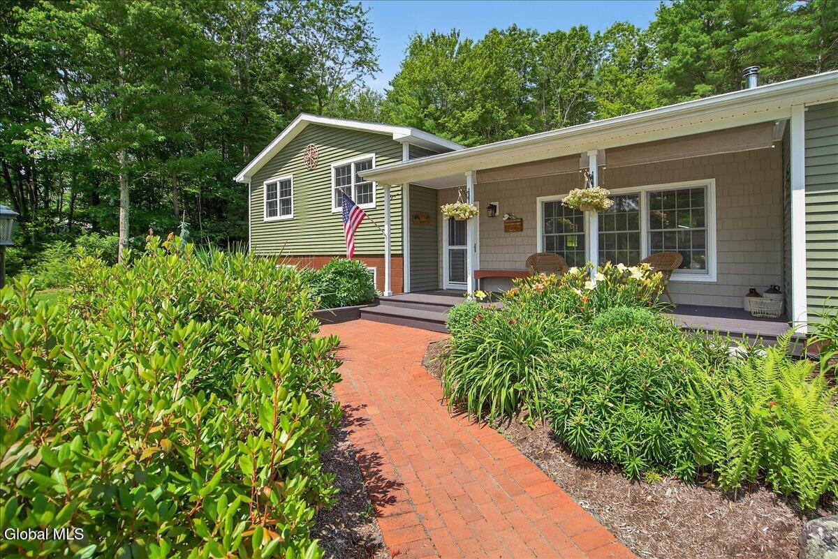 379 North Road