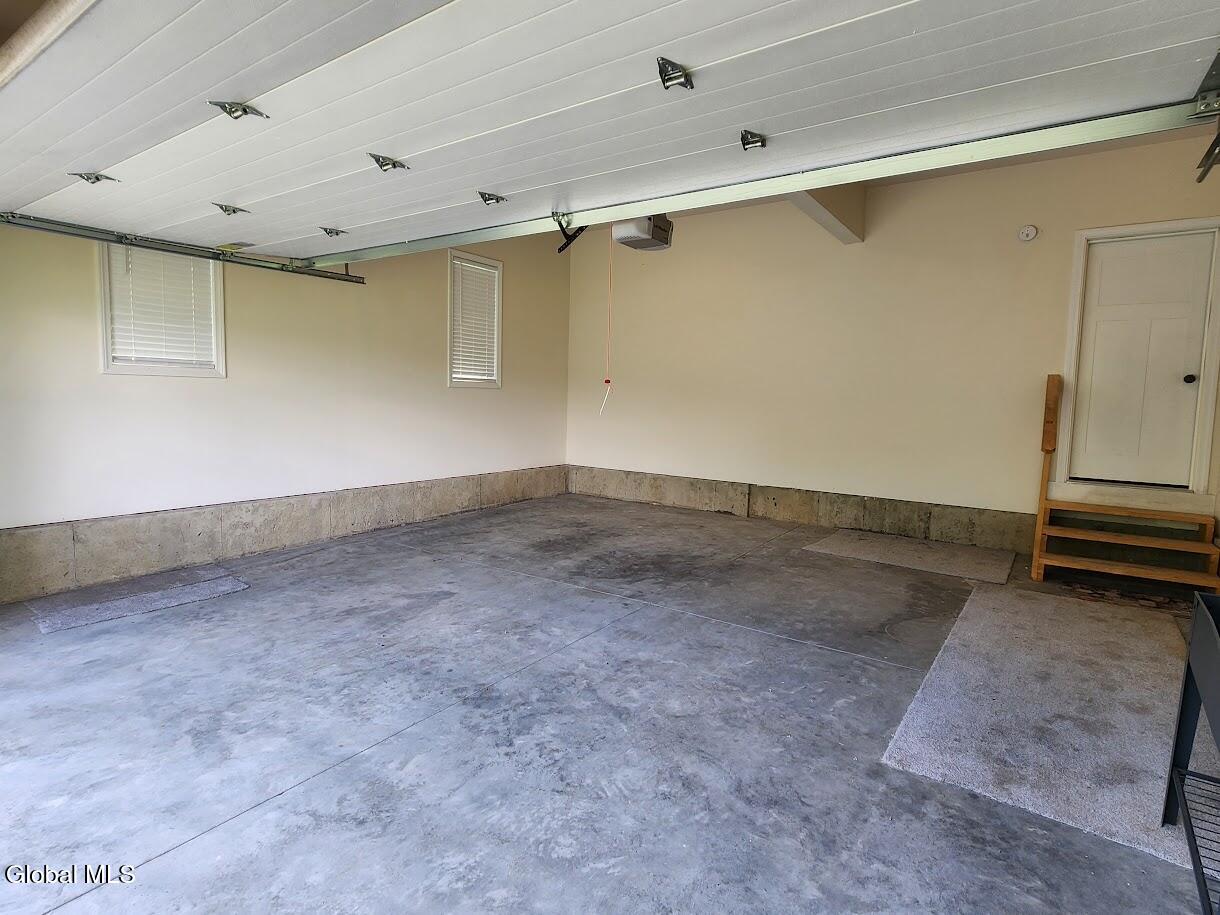 123 Eastline Road