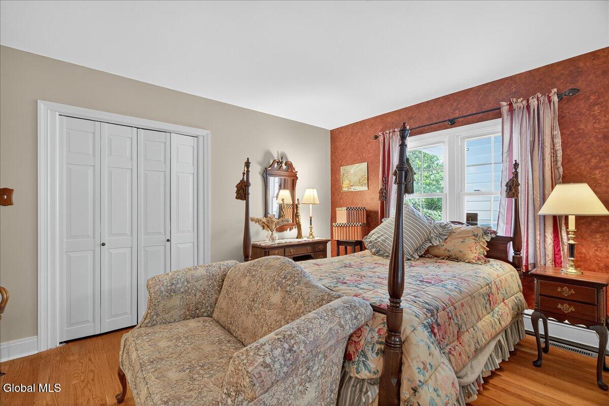 2254 Algonquin Road