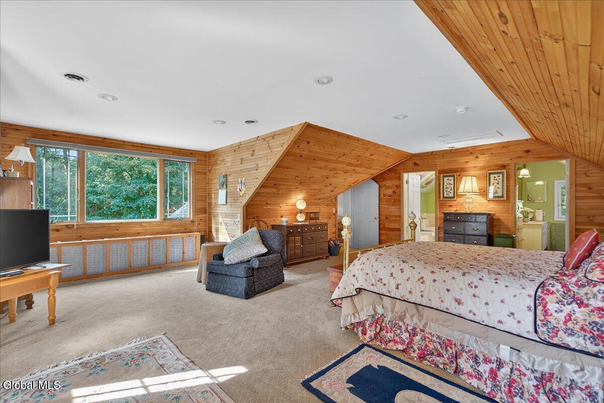 2254 Algonquin Road