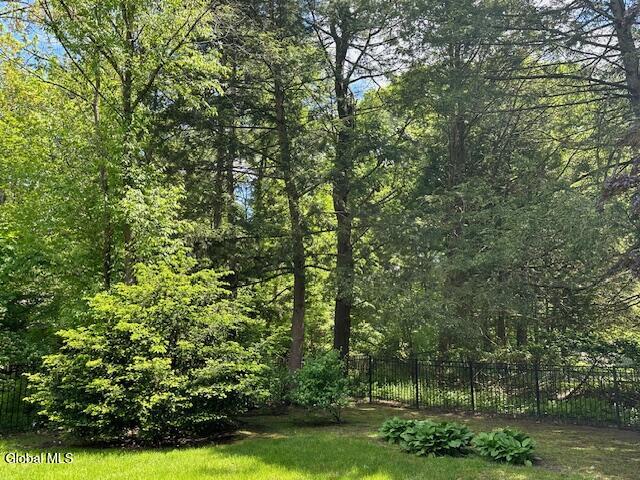 2254 Algonquin Road