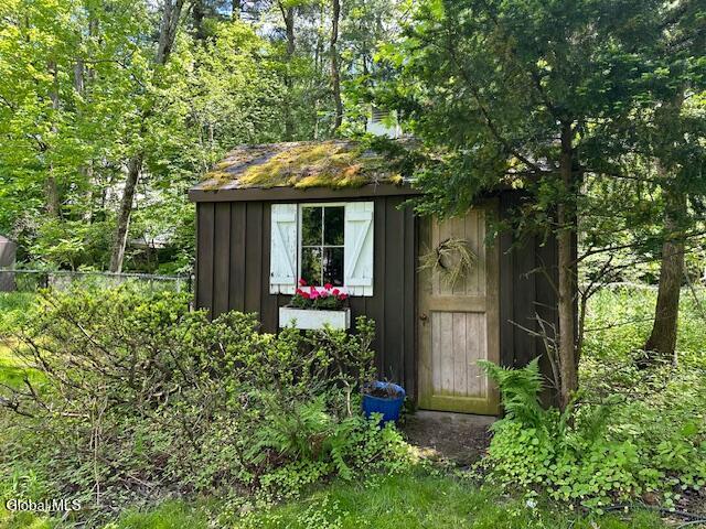 2254 Algonquin Road
