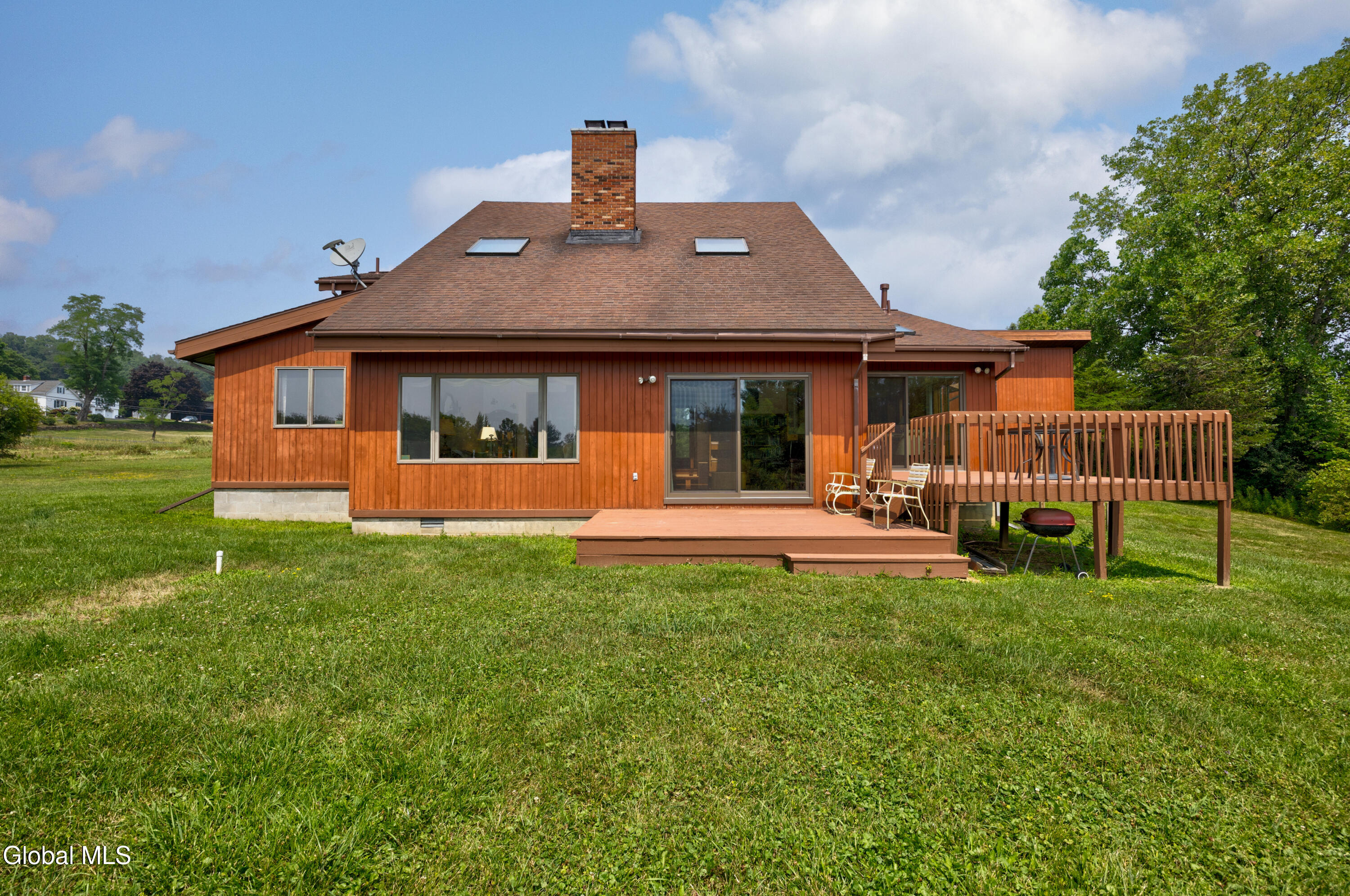 659 Putnam Road