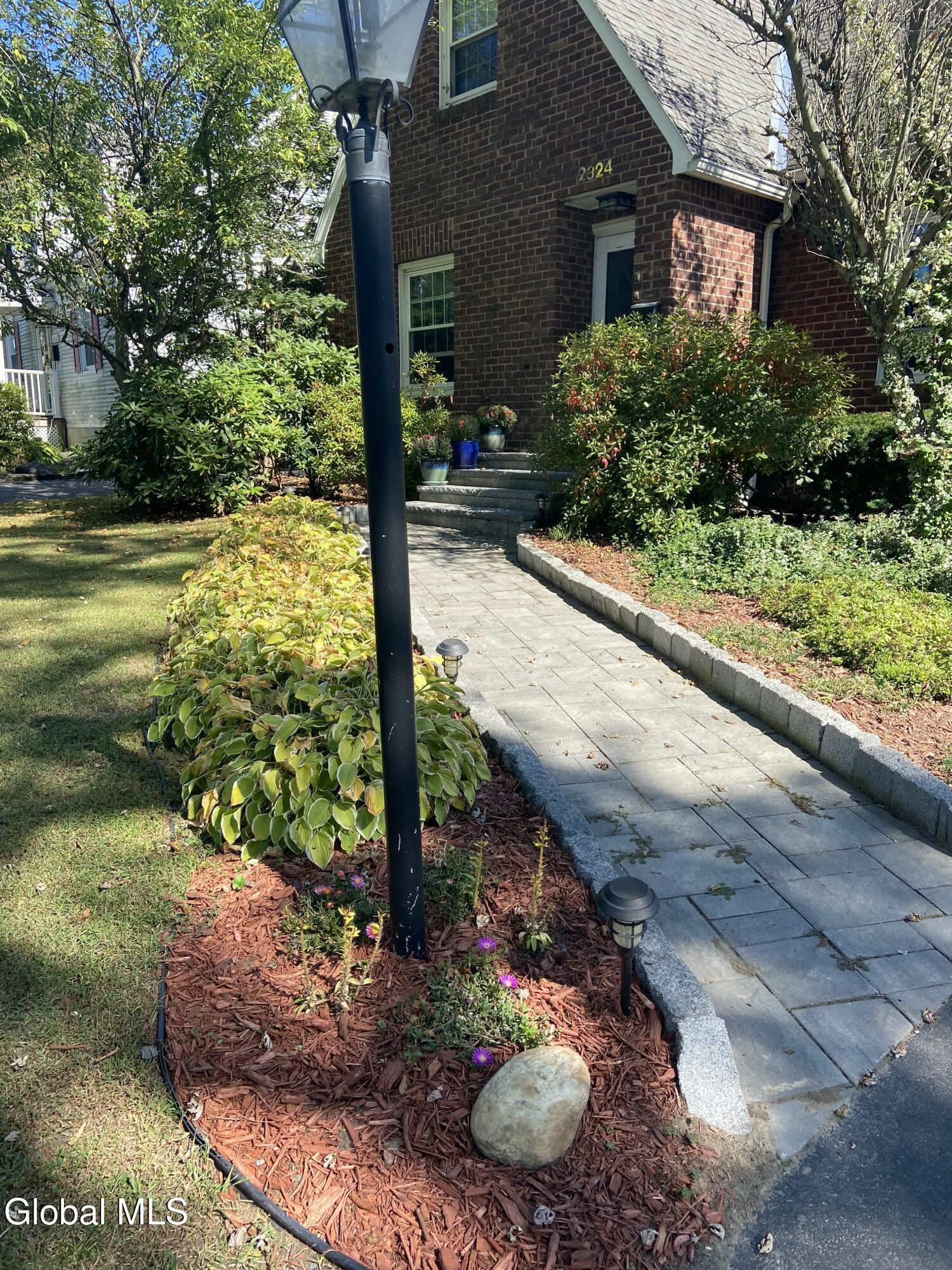 2324 Niskayuna Drive