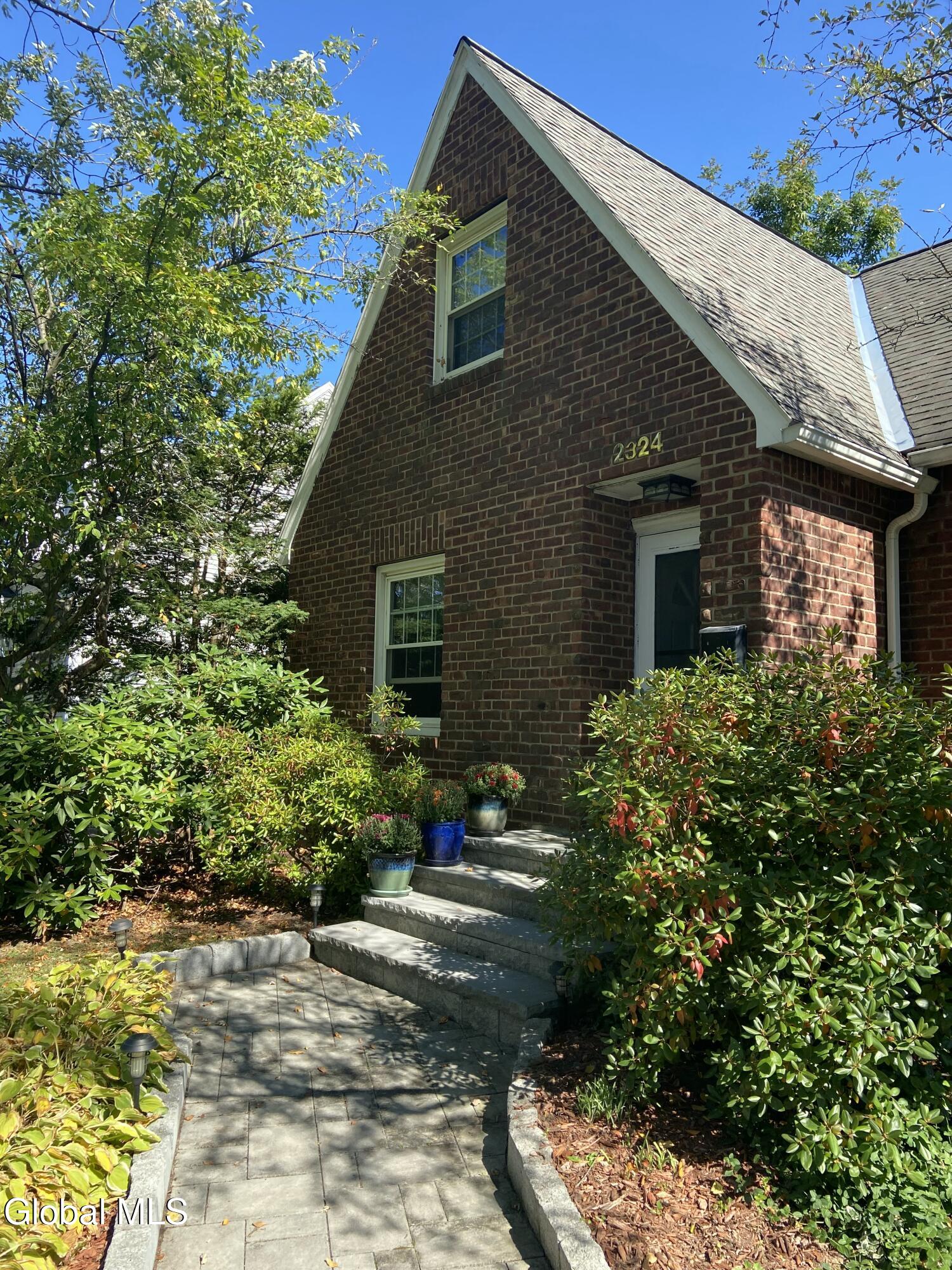 2324 Niskayuna Drive