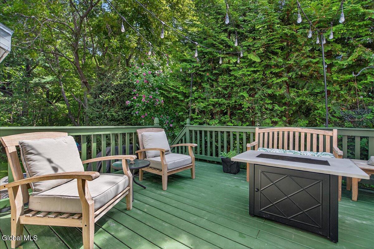 17 Green Meadow Drive