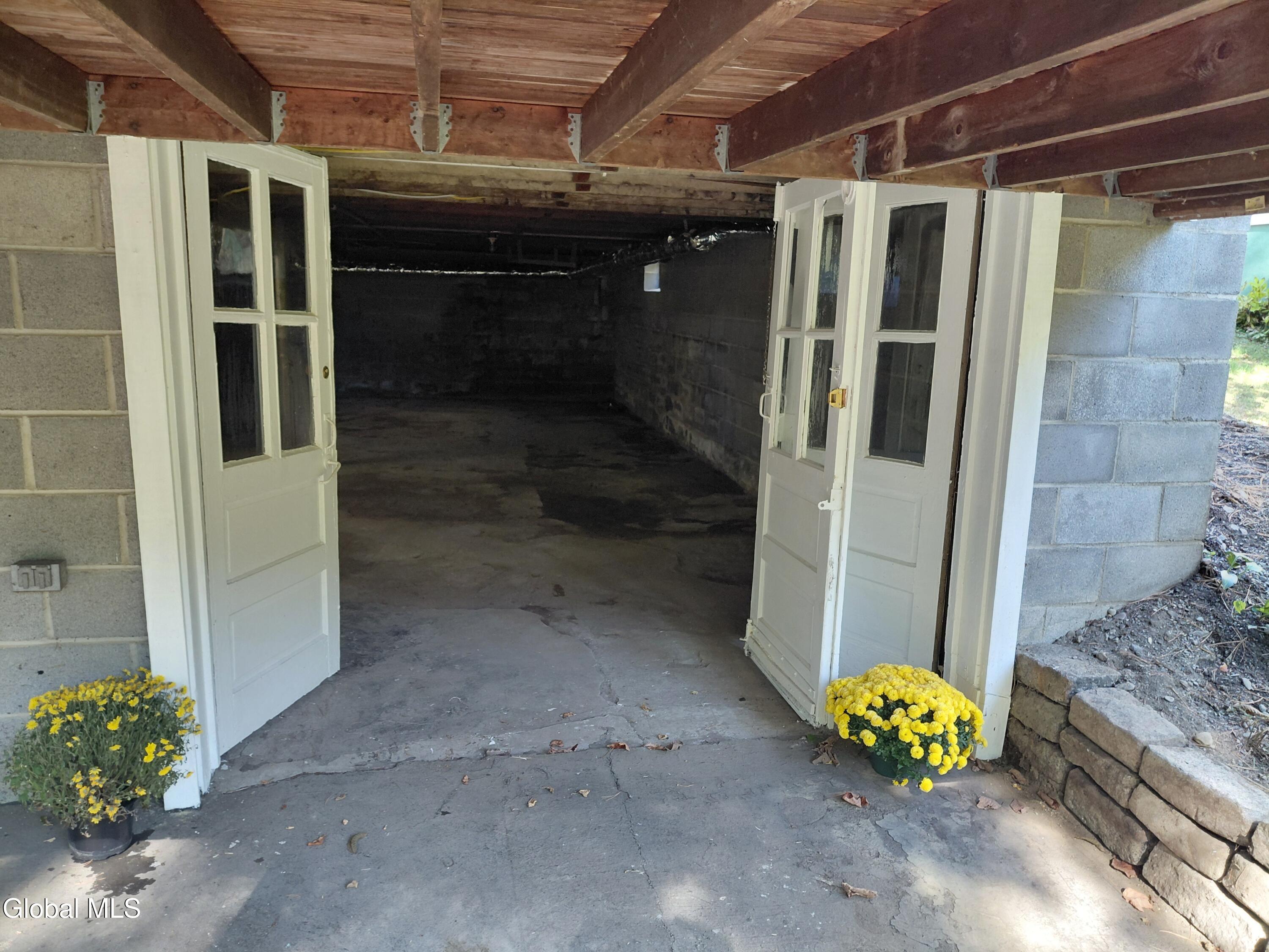 11 Victoria Avenue