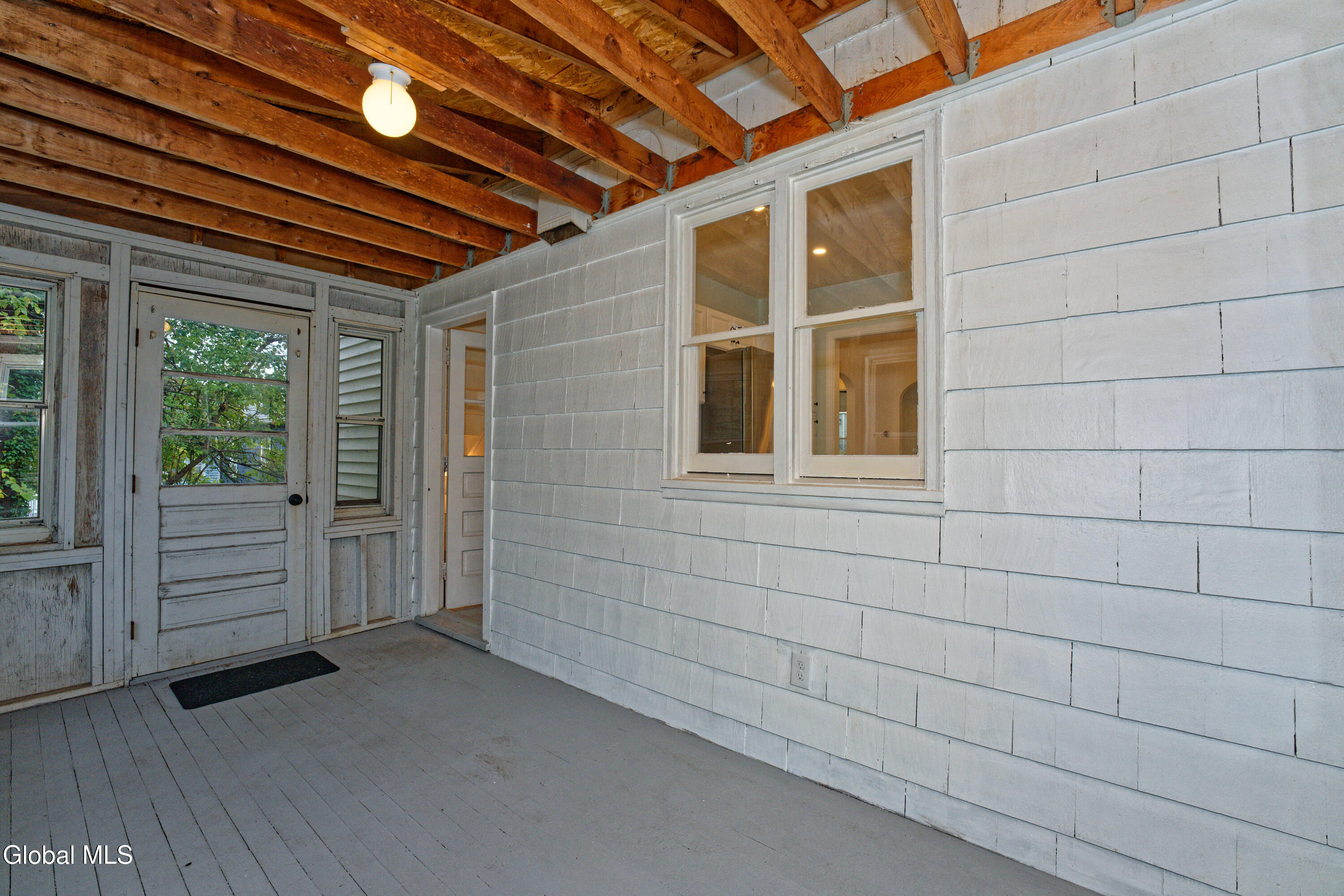 11 Victoria Avenue