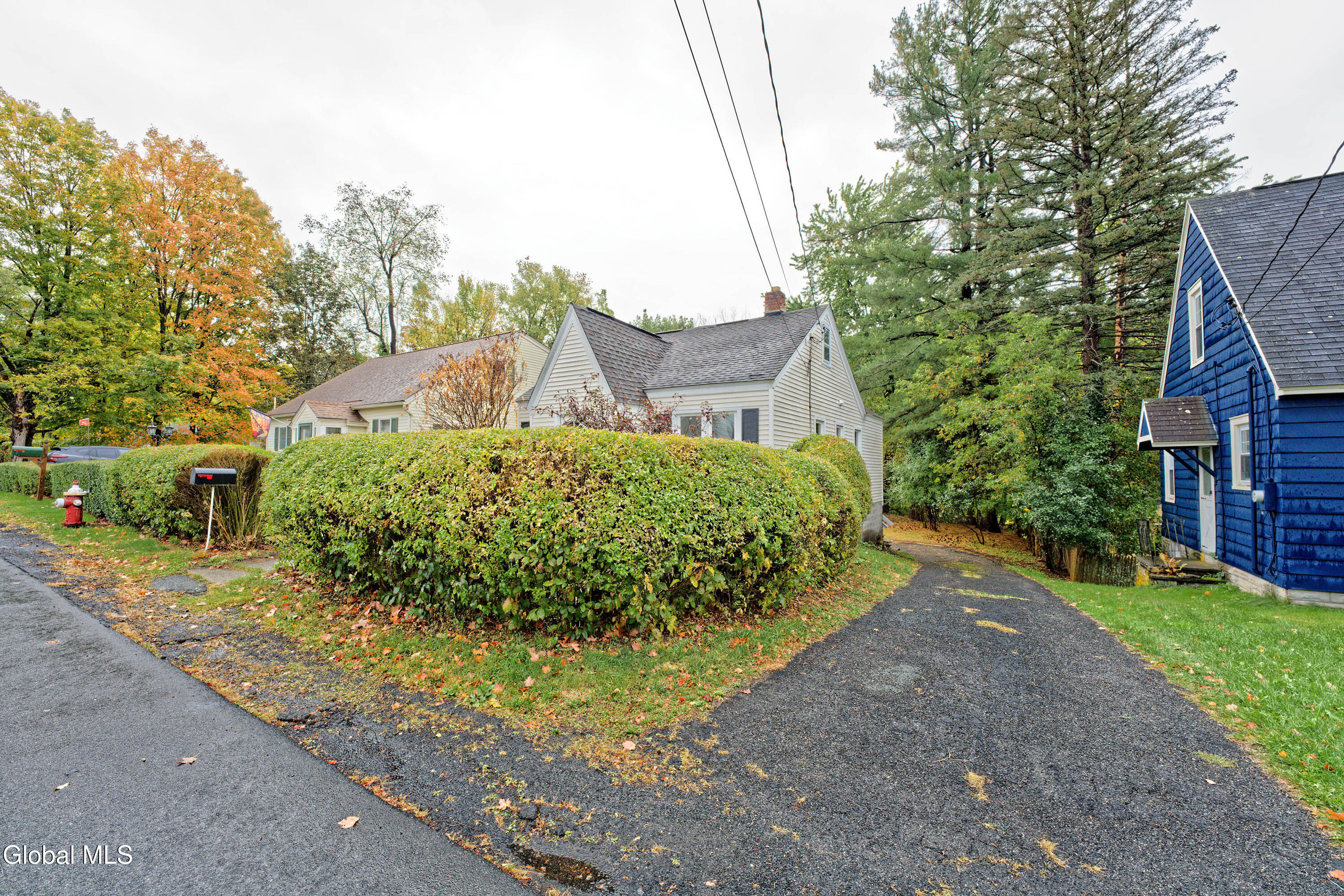 11 Victoria Avenue
